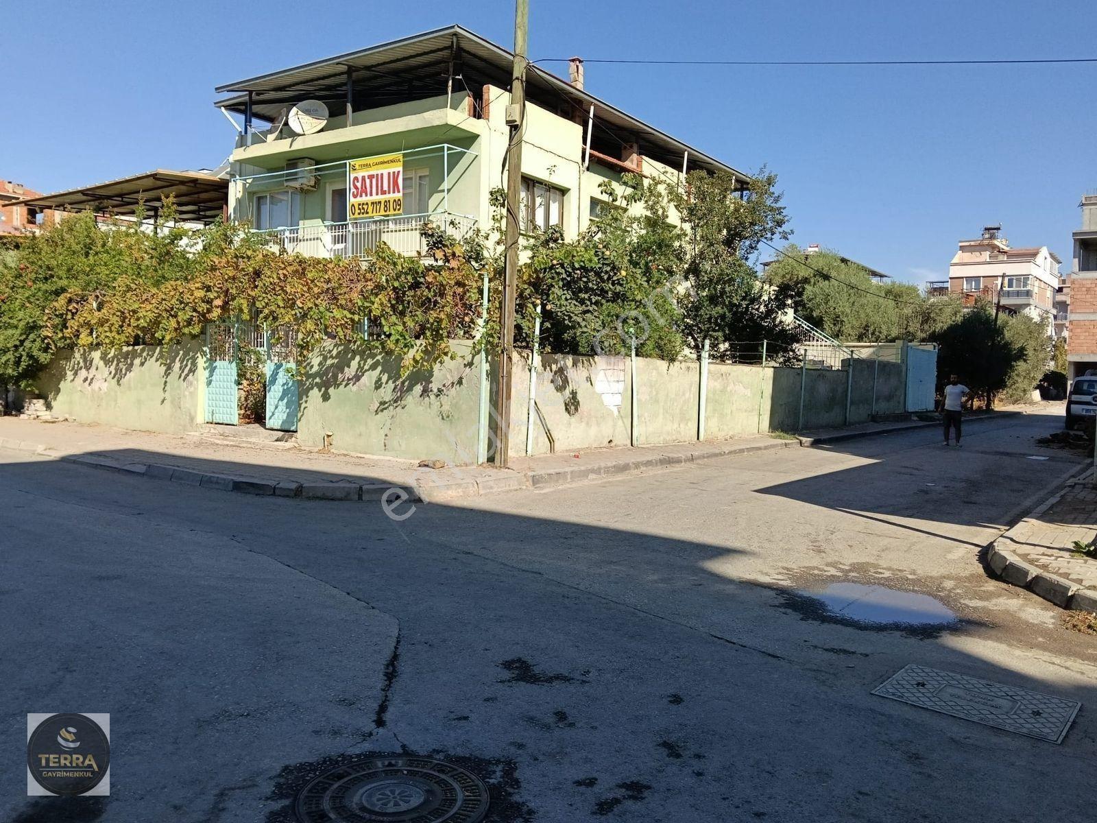 Germencik Yedieylül Mah.320M2 İçerisinde 2Katlı Mustakil Satılık