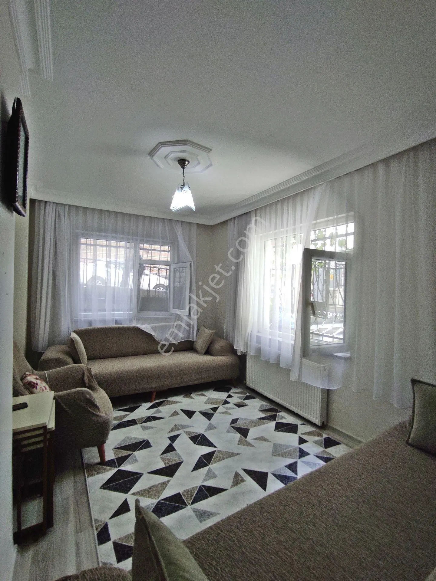 Bahçelievler Cumhuriyet Mah 75,m2-bahçekat Daire — fotoğraf 2