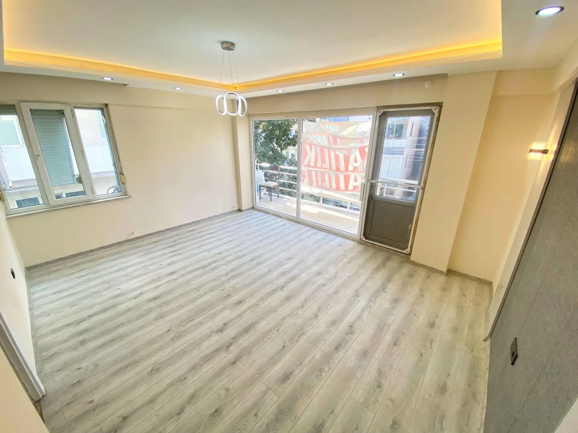 Aktif'ten Akçay Merkezde Satılık Denize 200mt Arakat Ebeveyn Banyolu 2+1 Daire — fotoğraf 6