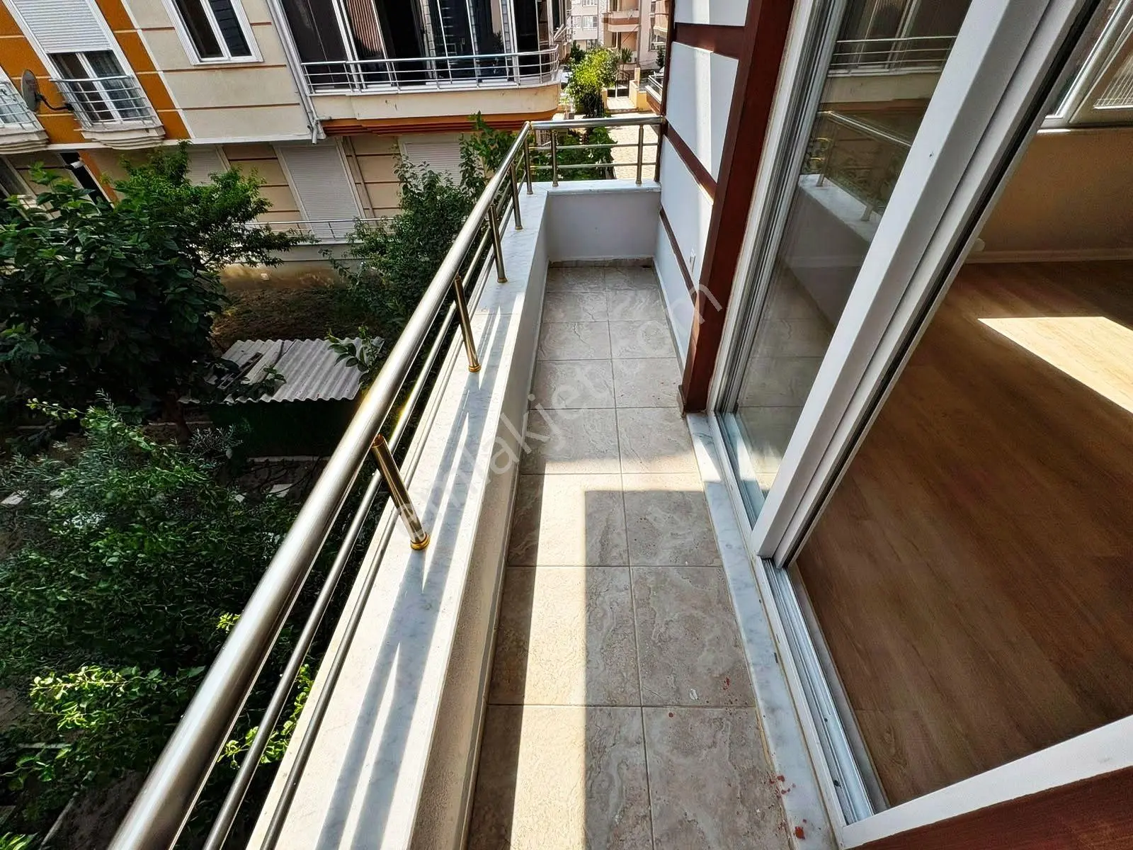 Aktiften Akçay'da Satılık Çift Balkonlu Doğalgazlı Asansörlü Lüx 2+1 Daire — fotoğraf 14