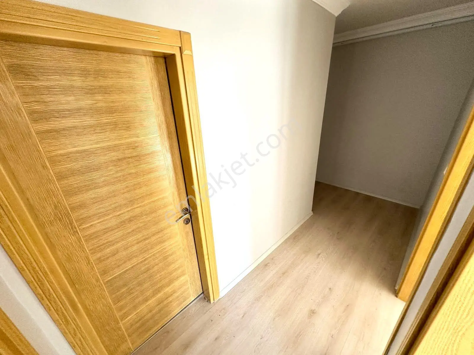 Referans'tan Altınkum'da Ayrı Mutfak Ön Cephe Fırsat Modern Tasarımlı 2+1 Daire — fotoğraf 19