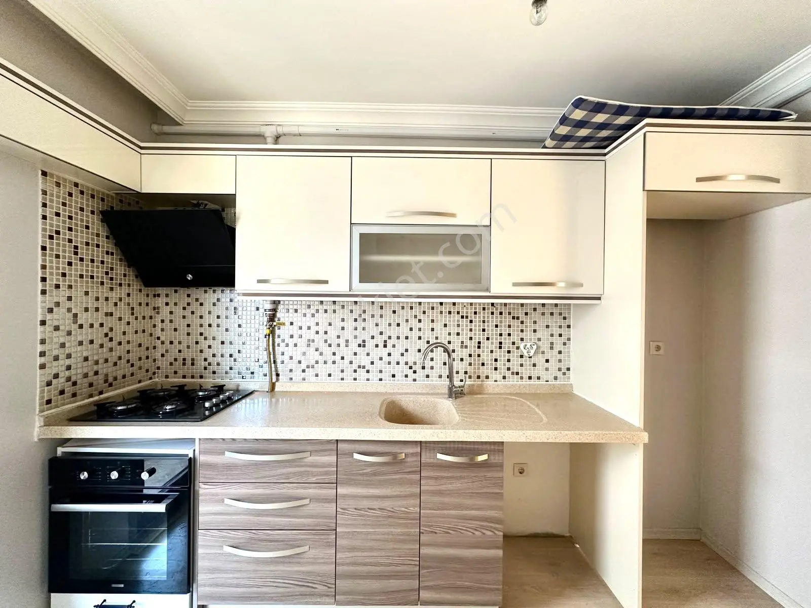 Referans'tan Altınkum'da Ayrı Mutfak Ön Cephe Fırsat Modern Tasarımlı 2+1 Daire — fotoğraf 23