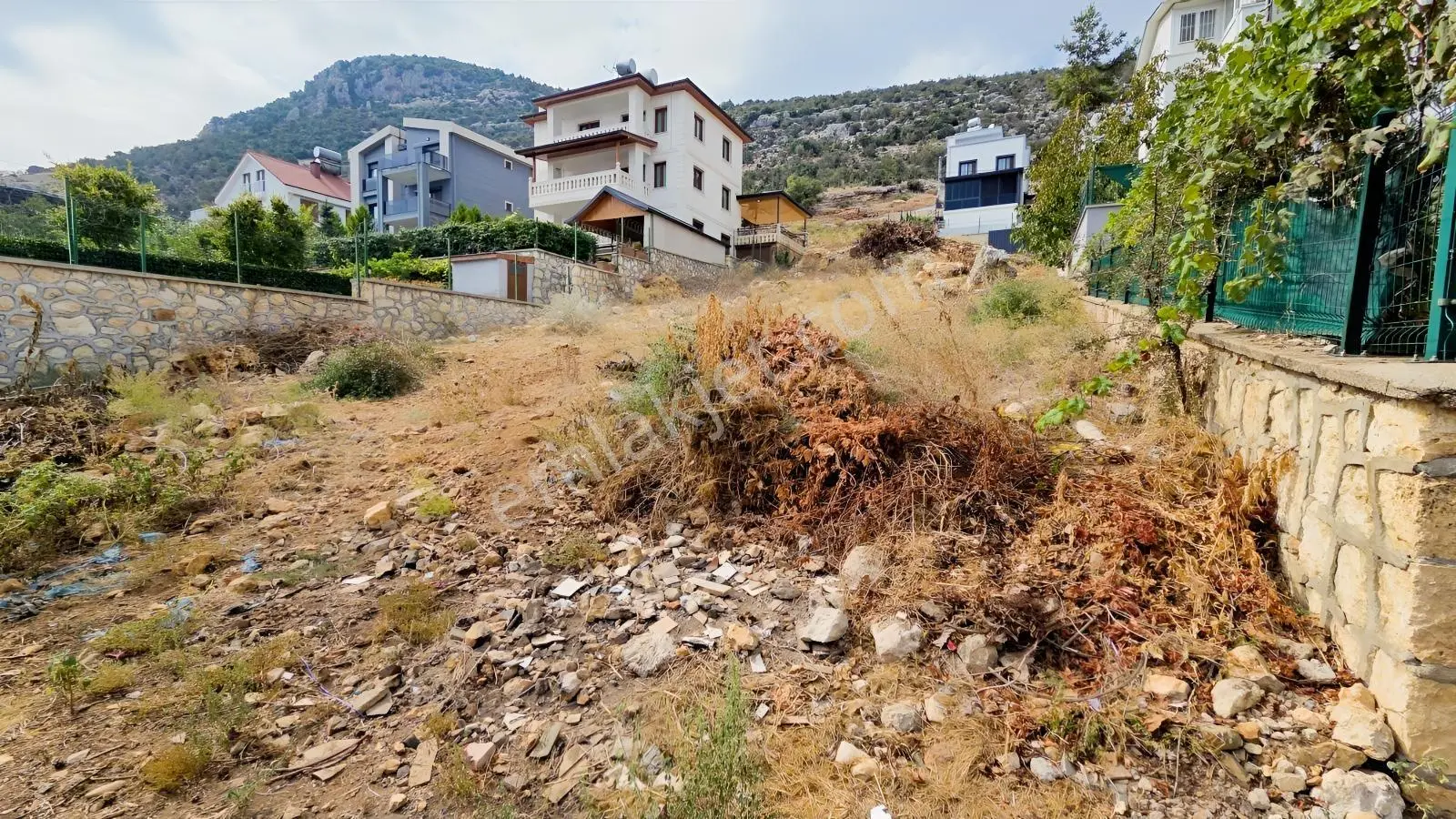 Toroslar Sarnıç Ta 340 M2 İmarlı Arsa