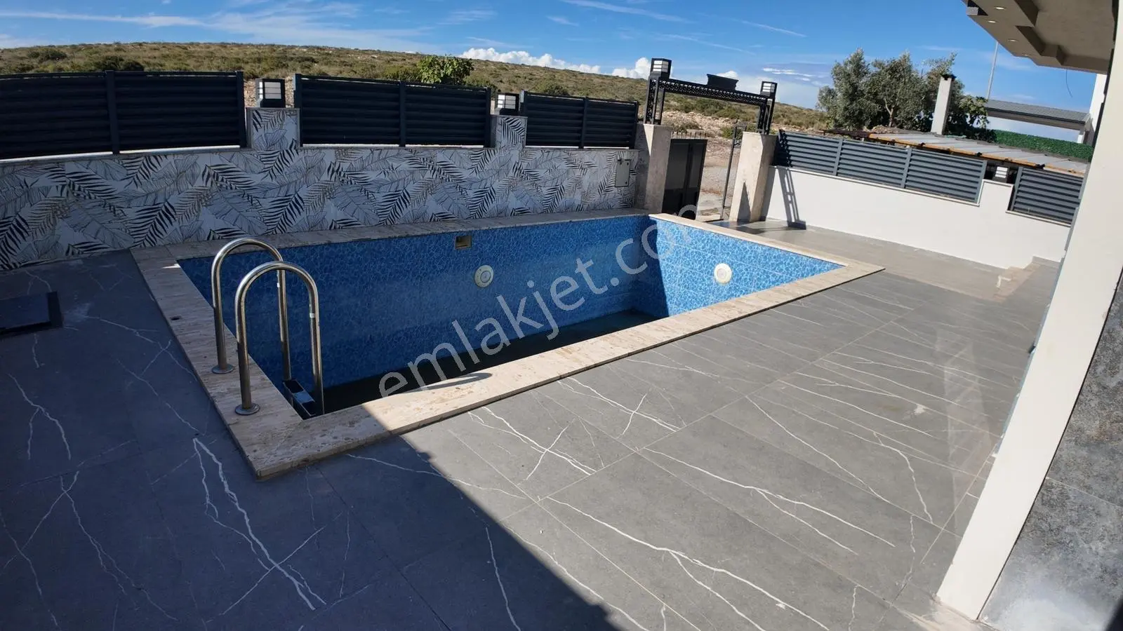 Didim Efeler Mahallesi'nde Satılık Tam Müstakil 3+1 Villa — fotoğraf 3