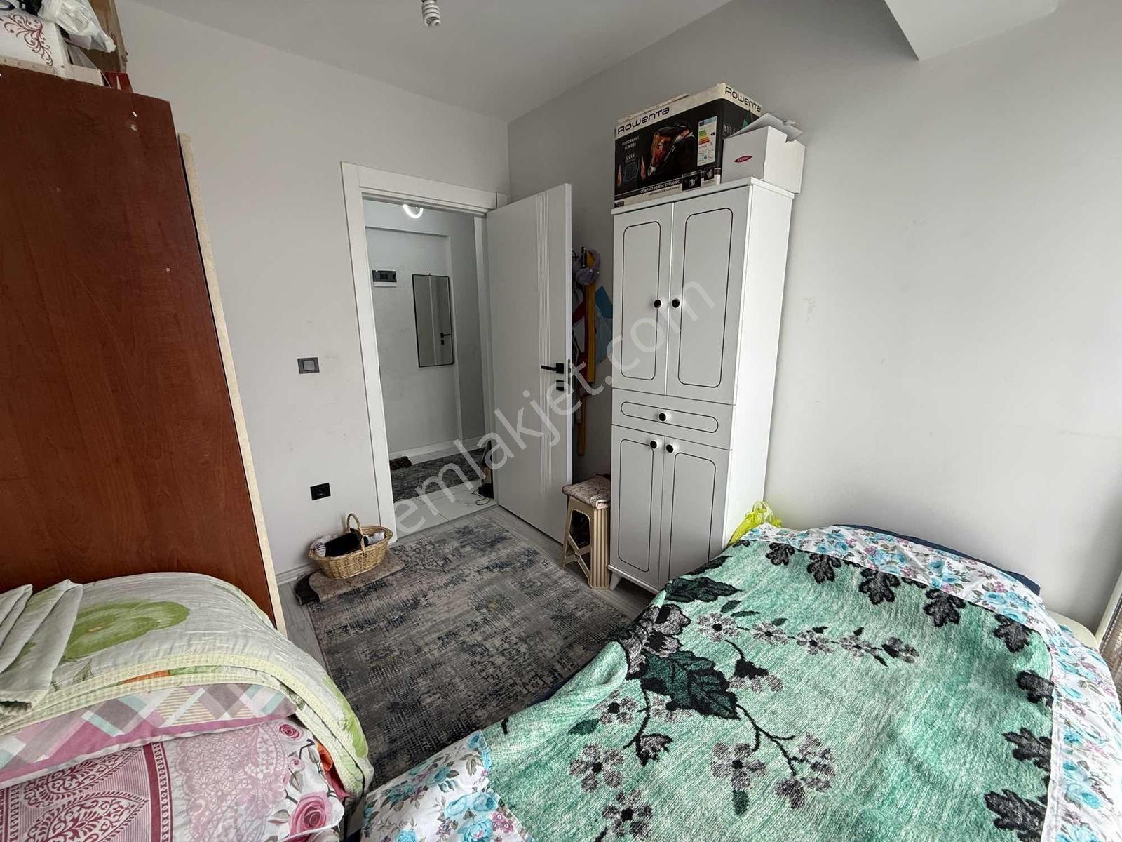 Esenevler Manzaralı Satılık Ferah Daire — fotoğraf 9