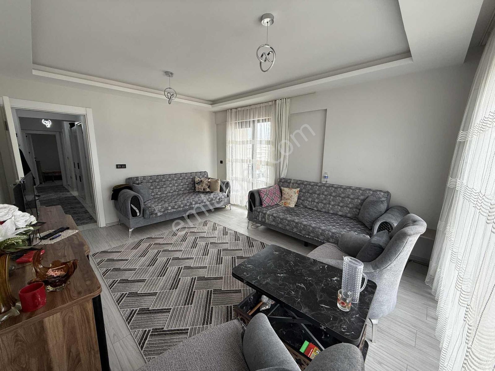 Esenevler Manzaralı Satılık Ferah Daire — fotoğraf 13