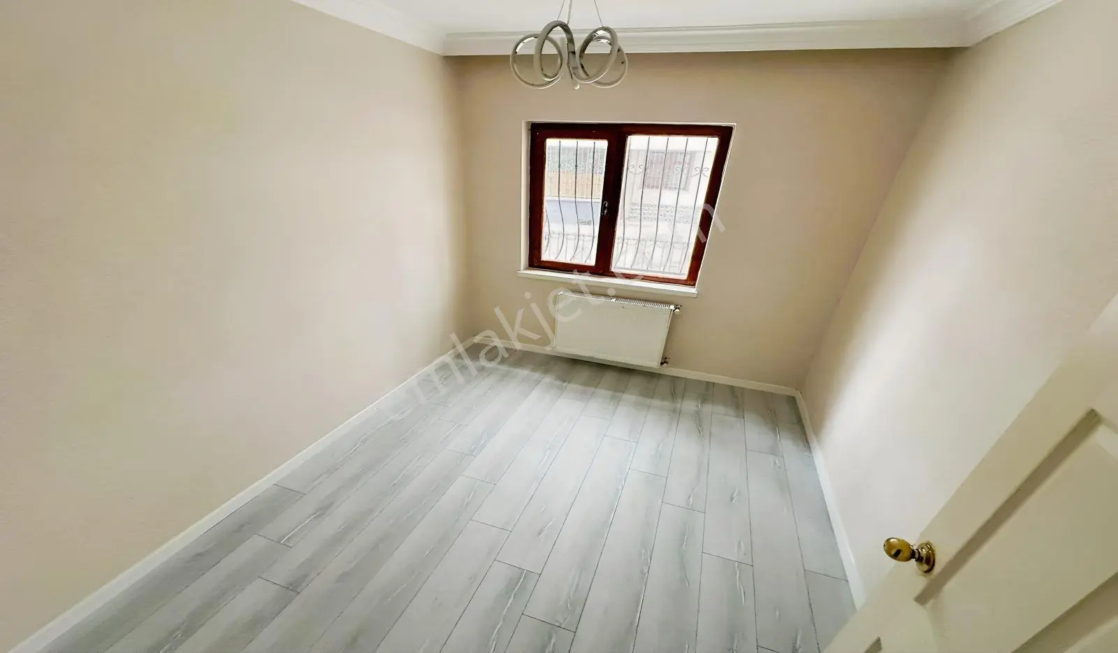 Kuşcağız 3+1 Giriş Kat Kök Tapu Bölgenin En Uygun Fiyatlısı — fotoğraf 9