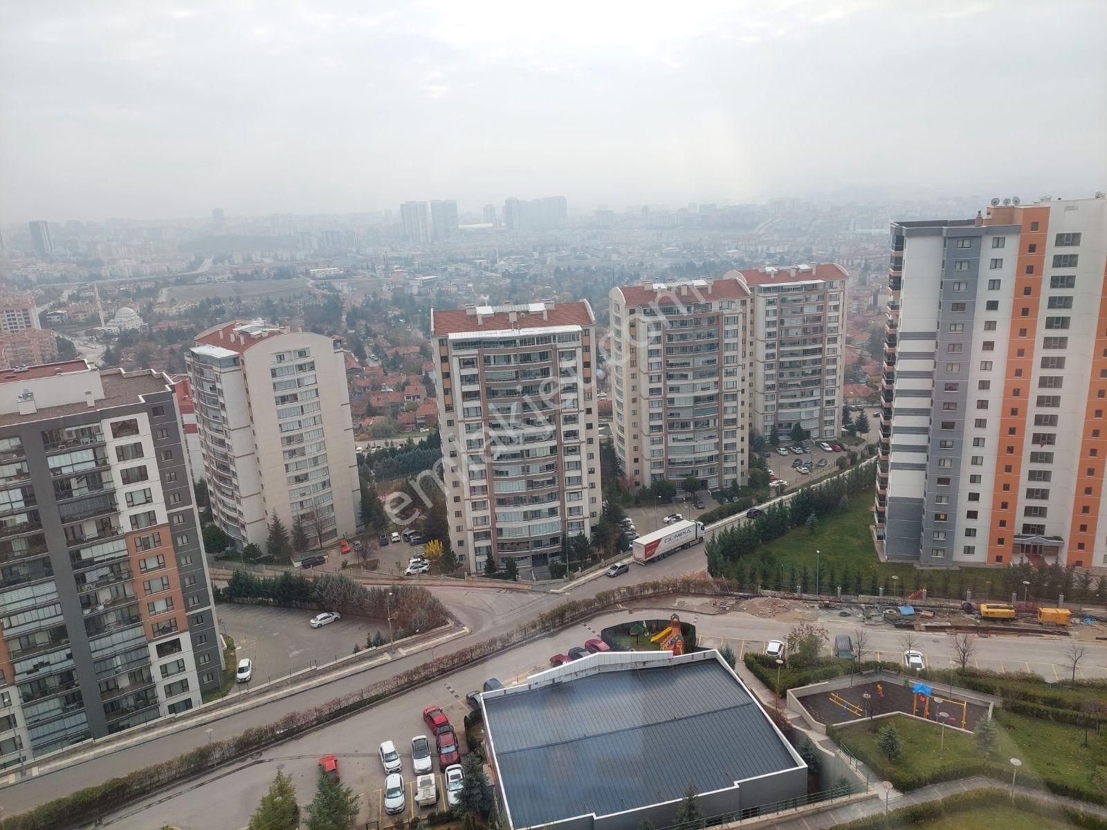 Eryaman Ata Mah. 7/24 Güvenlikli Site Ara Kat 4+1 Satılık Daire