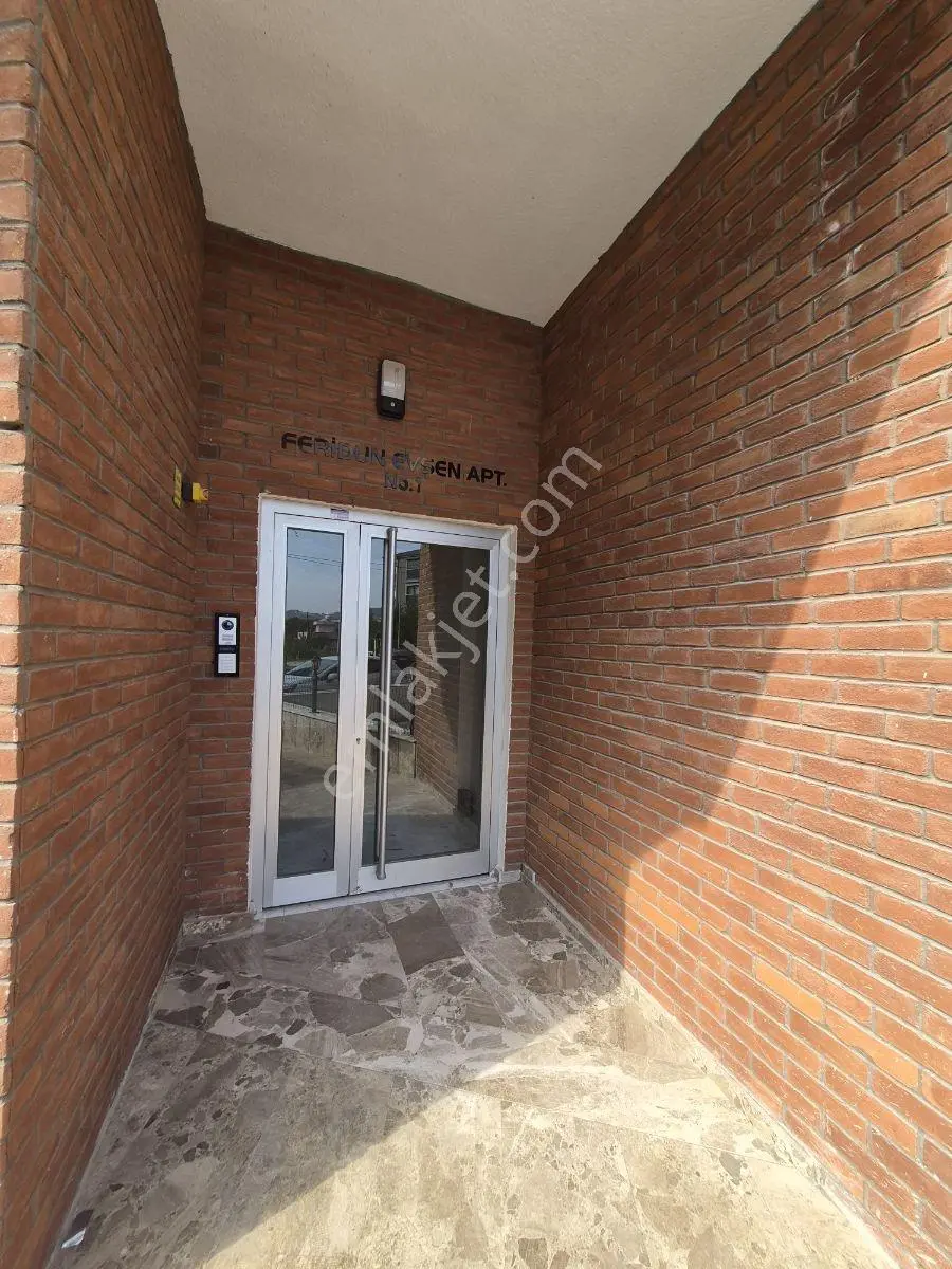 Kuşadası Davutlar Bölgesinde Satılık 1+1 Daire — fotoğraf 4