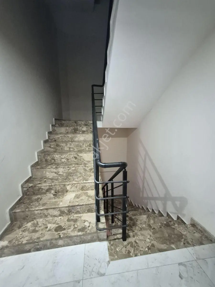 Kuşadası Davutlar Bölgesinde Satılık 1+1 Daire — fotoğraf 5