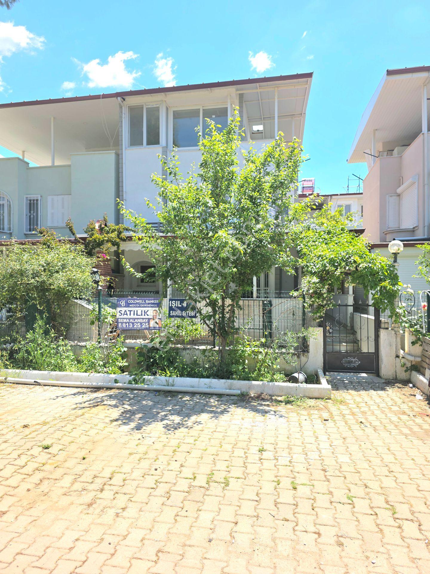 Satılık 3+1 Villa Sağtur Denize 600 Metre — fotoğraf 4