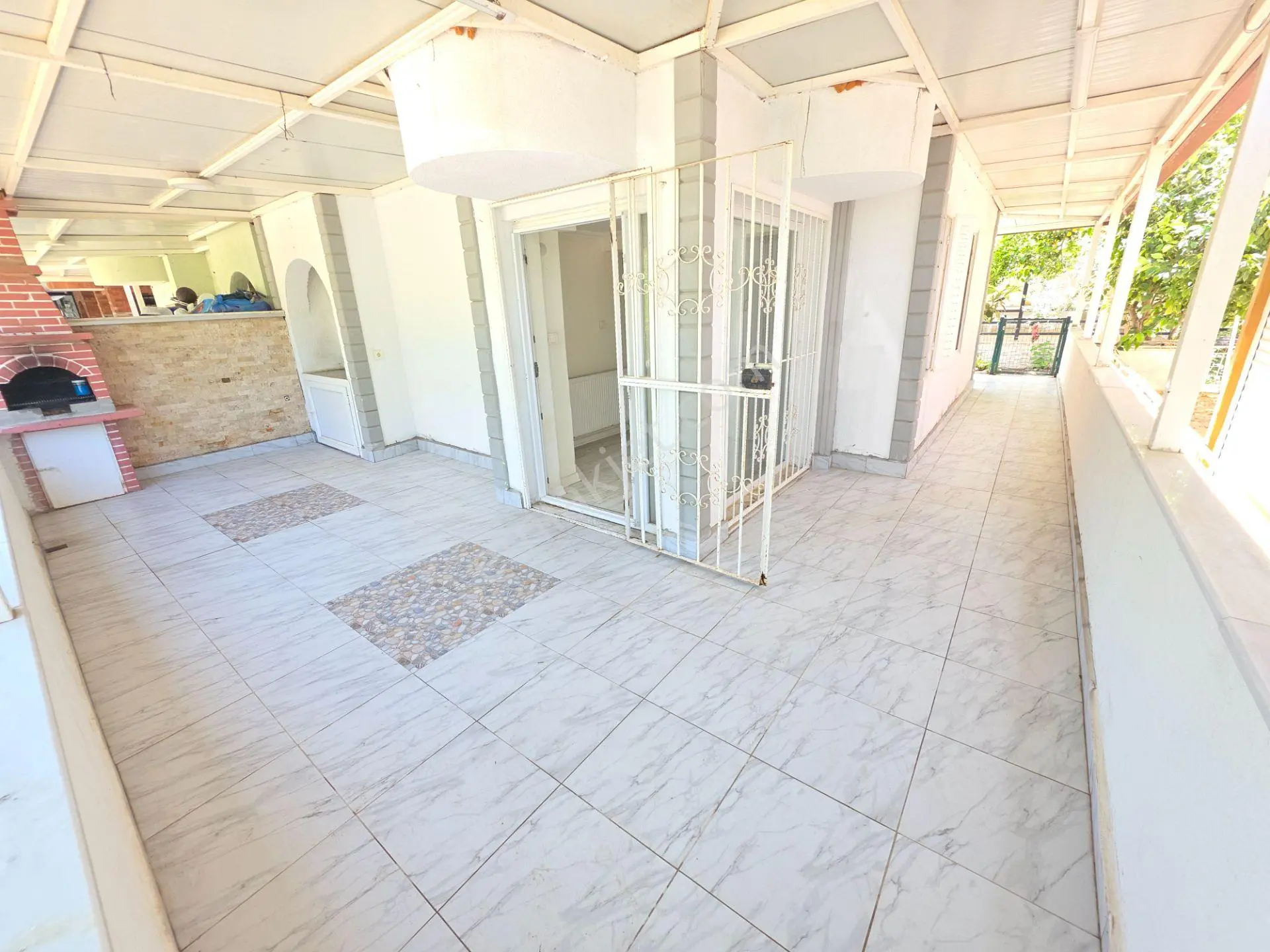Satılık 3+1 Villa Sağtur Denize 600 Metre — fotoğraf 21
