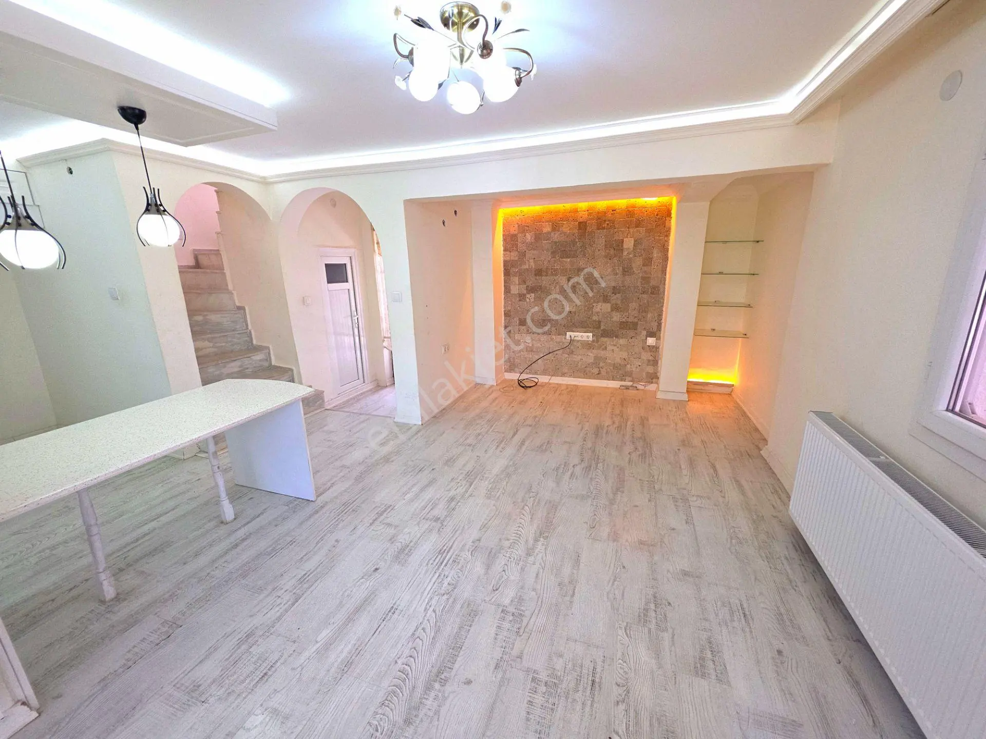 Satılık 3+1 Villa Sağtur Denize 600 Metre — fotoğraf 26