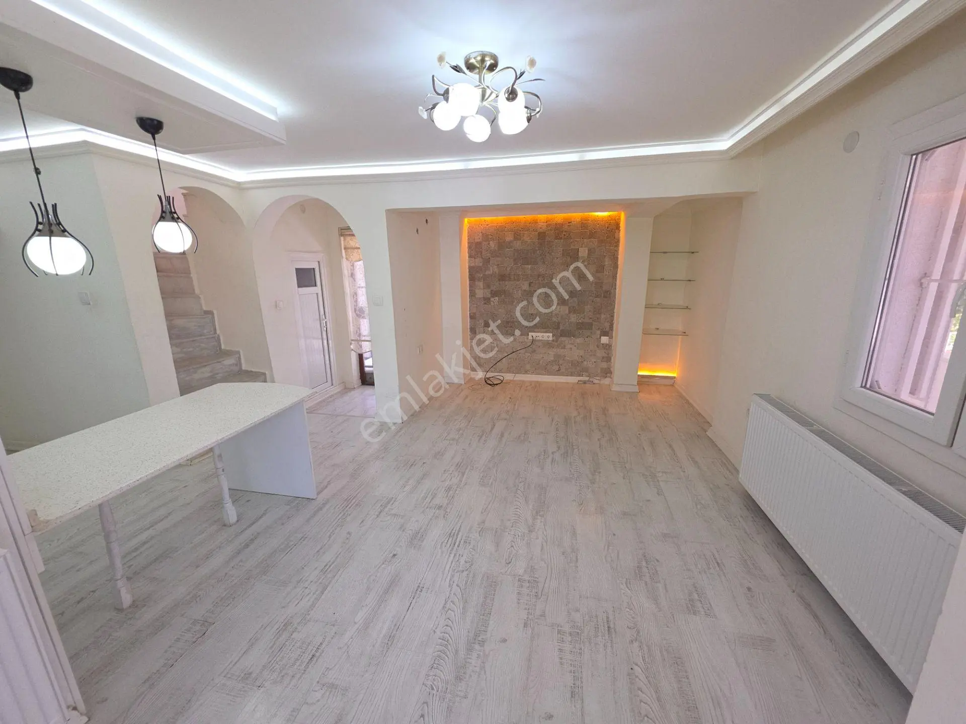 Satılık 3+1 Villa Sağtur Denize 600 Metre — fotoğraf 28