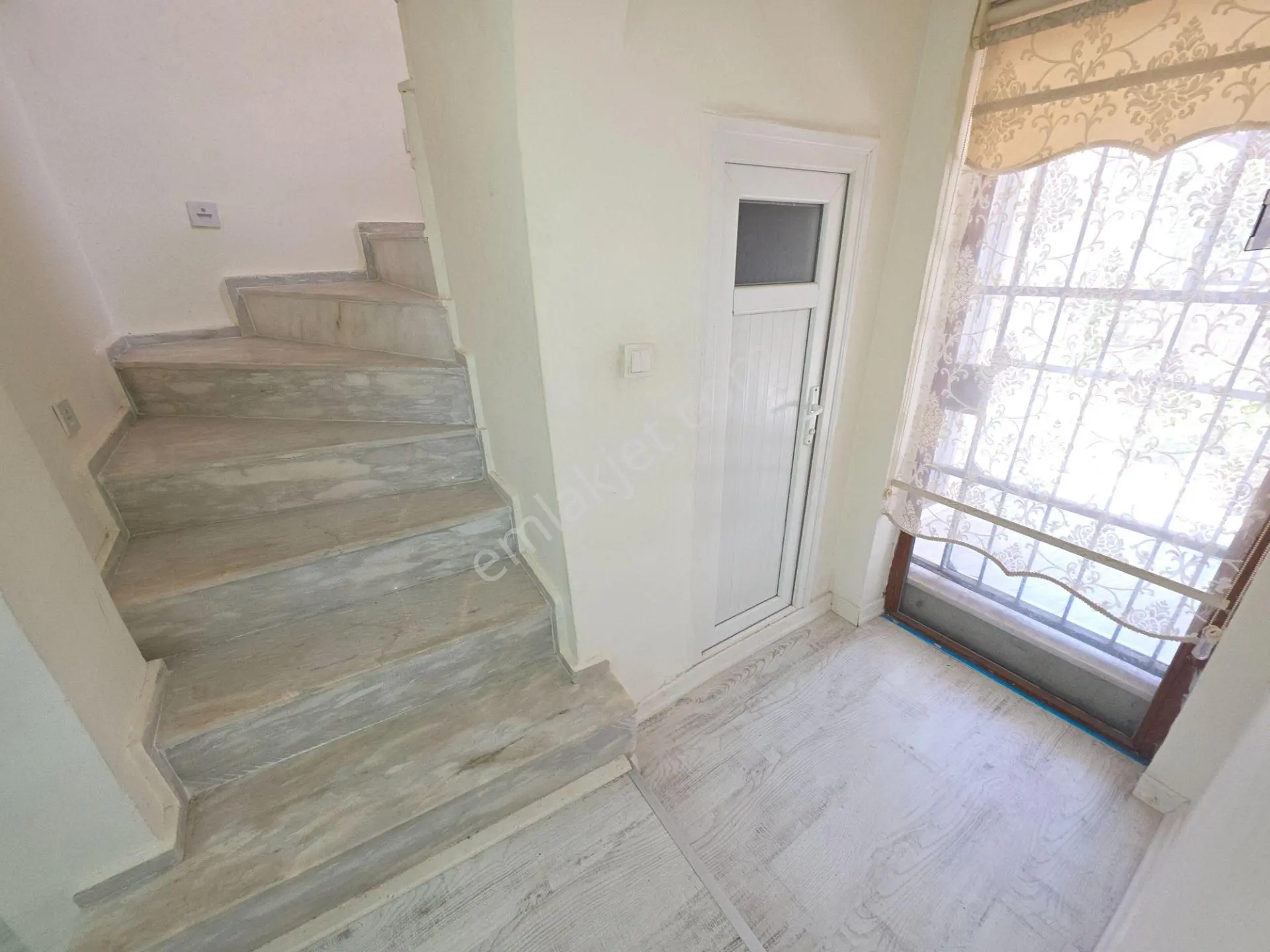 Satılık 3+1 Villa Sağtur Denize 600 Metre — fotoğraf 38