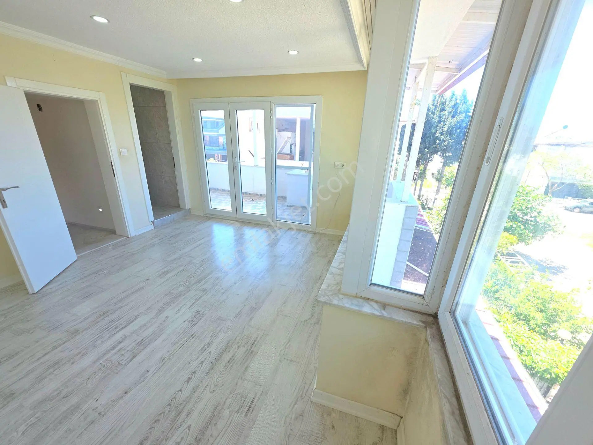 Satılık 3+1 Villa Sağtur Denize 600 Metre — fotoğraf 46