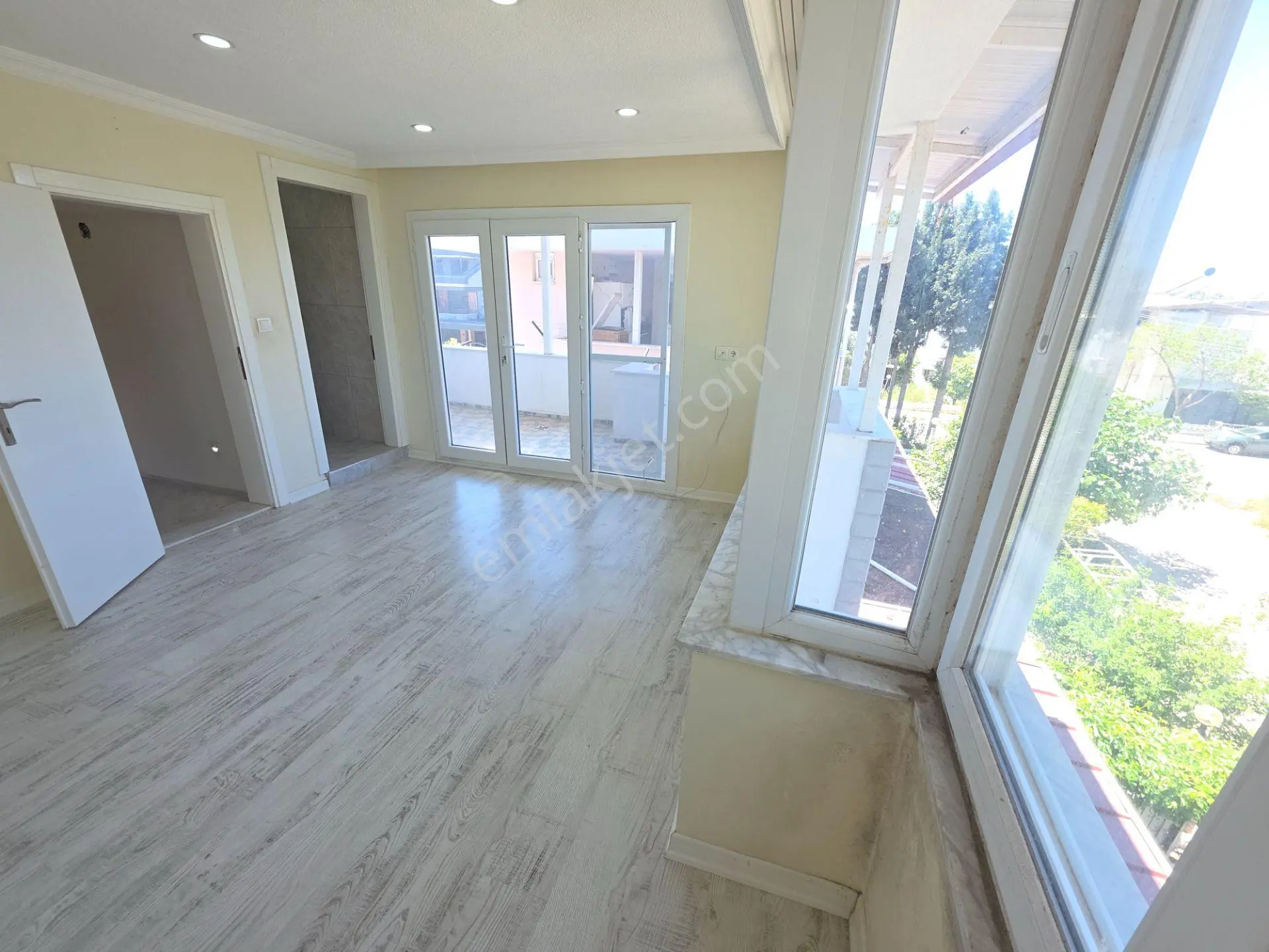 Satılık 3+1 Villa Sağtur Denize 600 Metre — fotoğraf 47