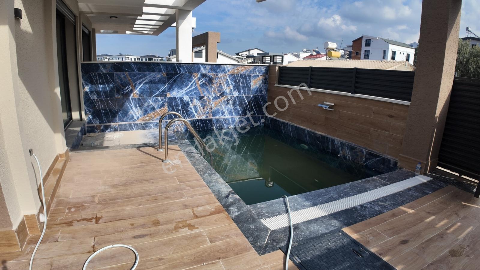 Didim Hisar Mah.havuzlu Bahçeli Satılık Eşyalı/eşyasız Villa — fotoğraf 4