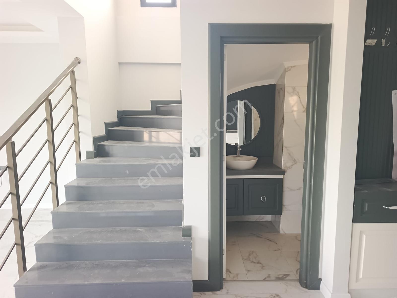 Kuşadası Davutlar Sahil Sitelerinde 3+1 Satılık Müstakil Villa — fotoğraf 9