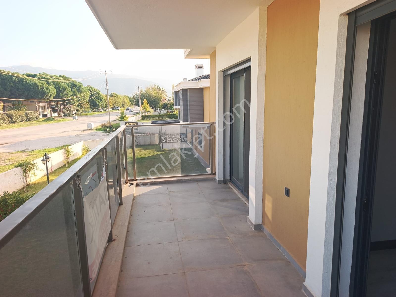 Kuşadası Davutlar Sahil Sitelerinde 3+1 Satılık Müstakil Villa — fotoğraf 17