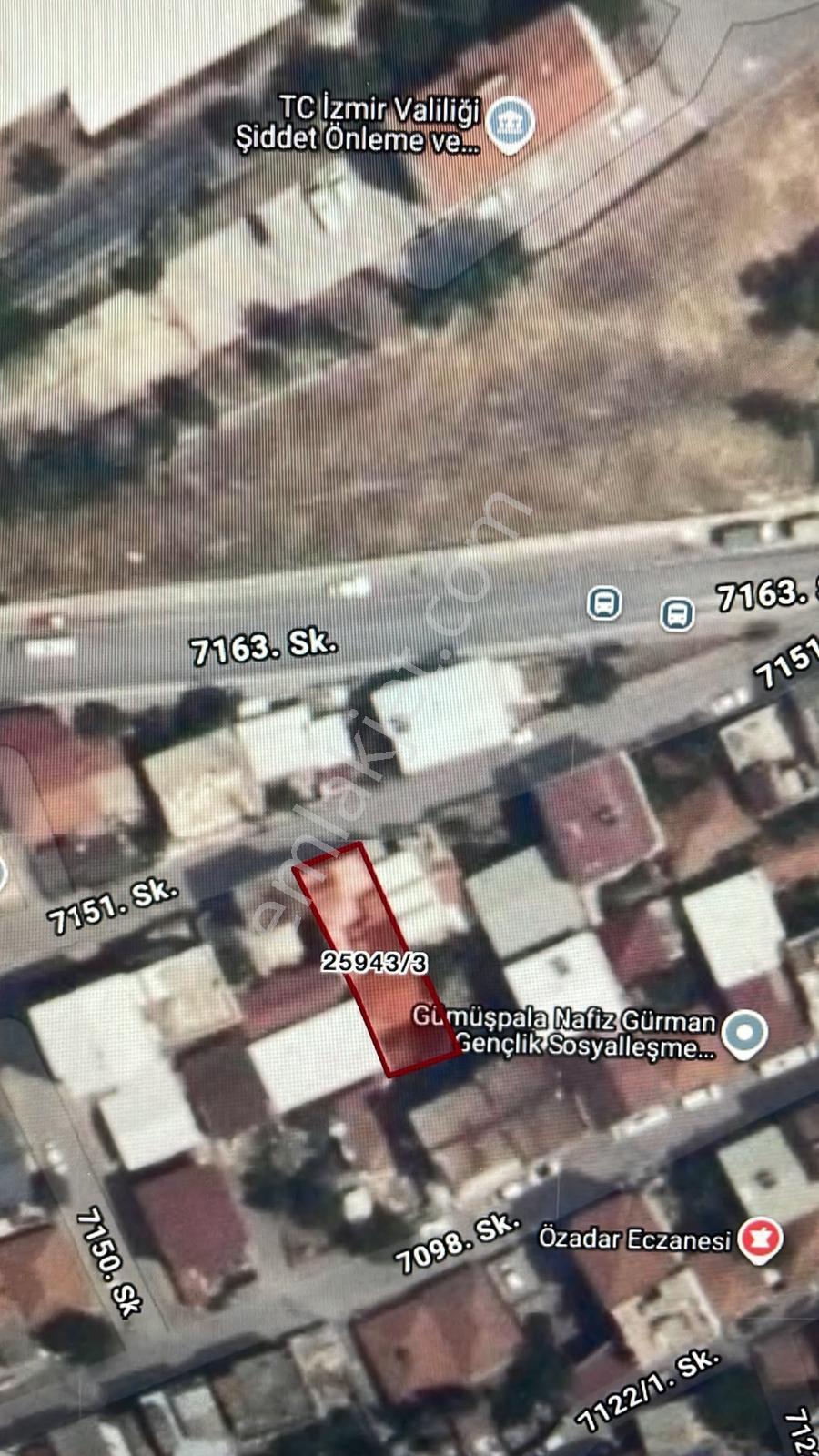 23 Bayraklı Nafız Gürmanda Satılık Müstakil Bina