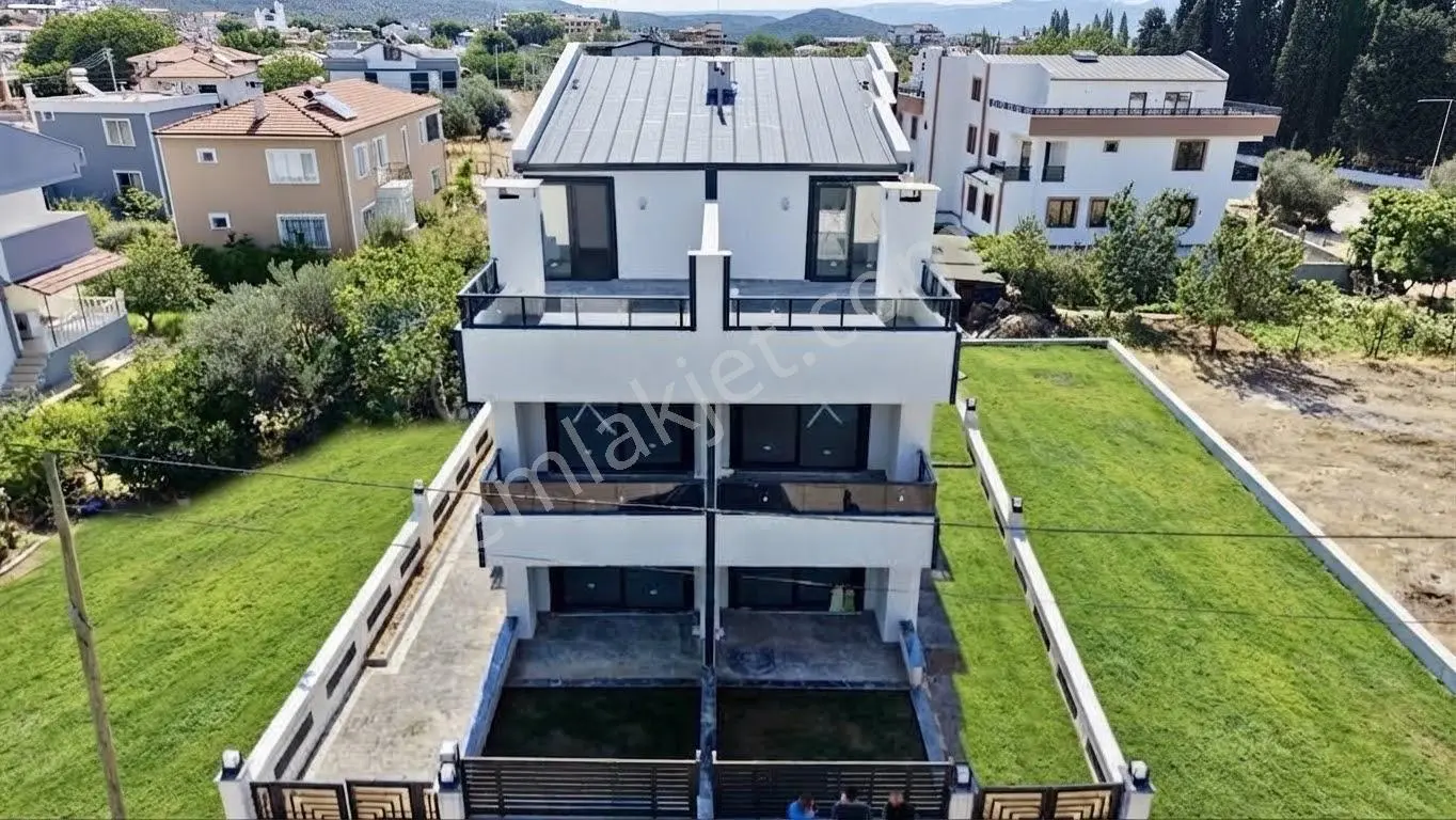 ꧁Ay Emlaktan꧂Oksijen Deposu Zeytinli Kazdağlarında Manzaralı Teraslı Satılık 2+1...