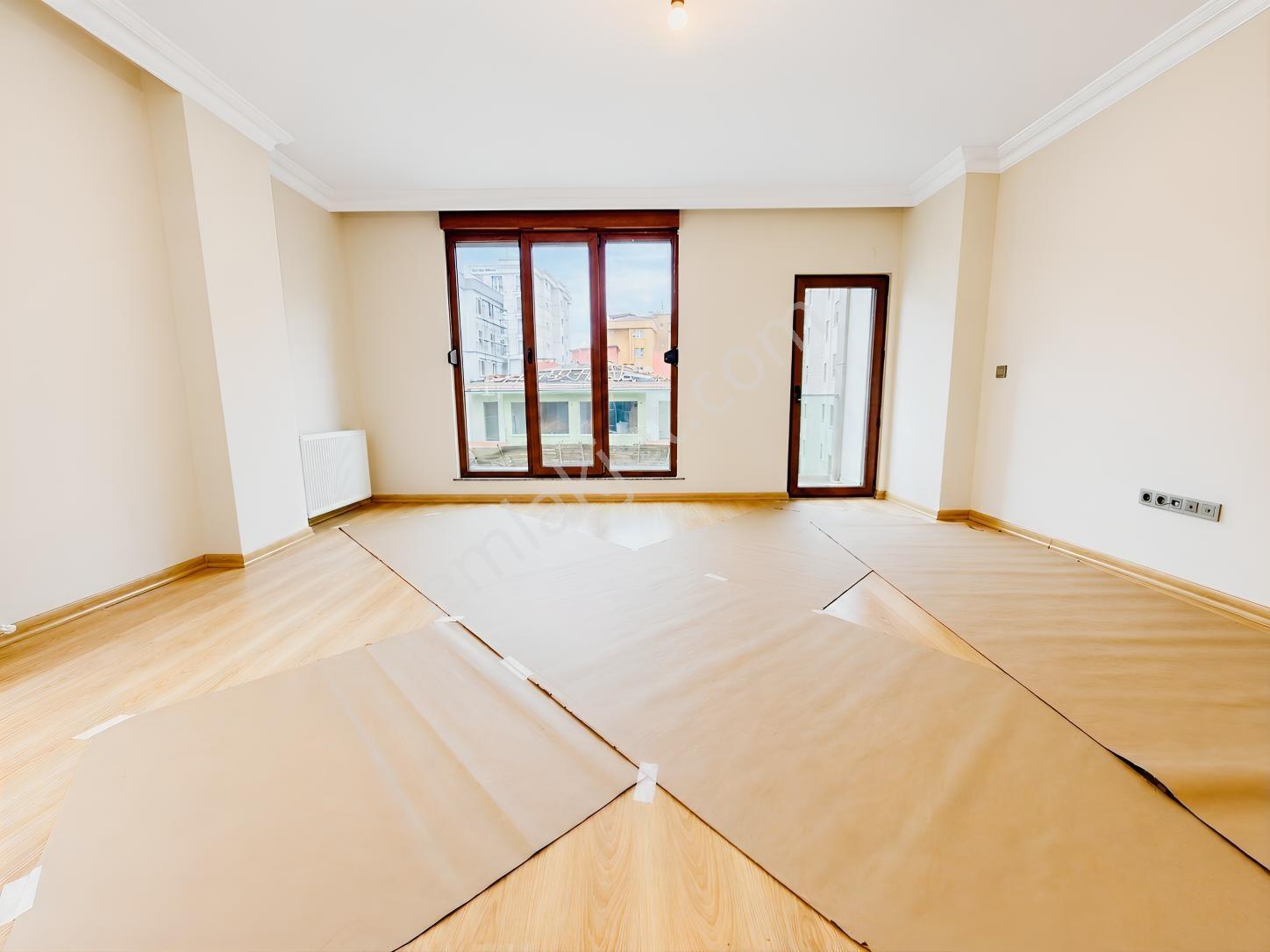 Poyrazdan Kazaskerde Prestijli Binada Balkonlu 3+1 Satılık Daire
