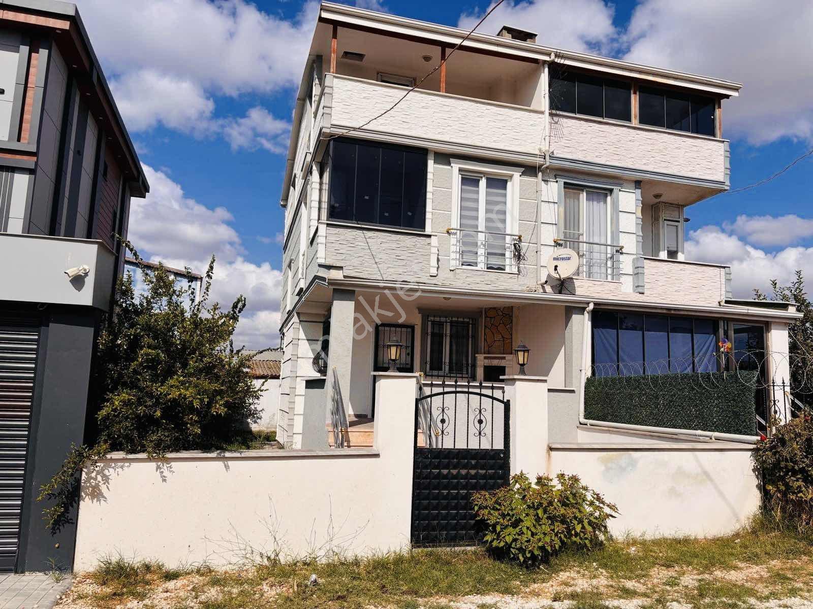 ^^koyuncu Gyrm^^yeniçiftlik Merkezi Konumda Satılık 4+1 Villa — fotoğraf 12