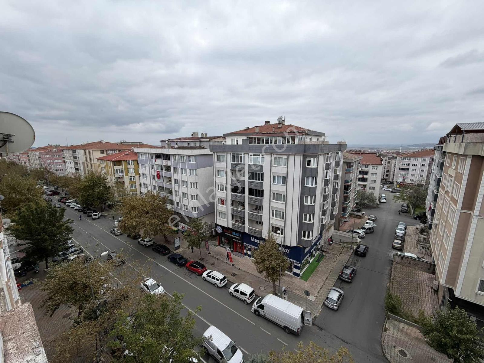 Muhittin Mahallesi Çetin Emeç Bulvarı'Nda 5+1 Satılık Dubleks