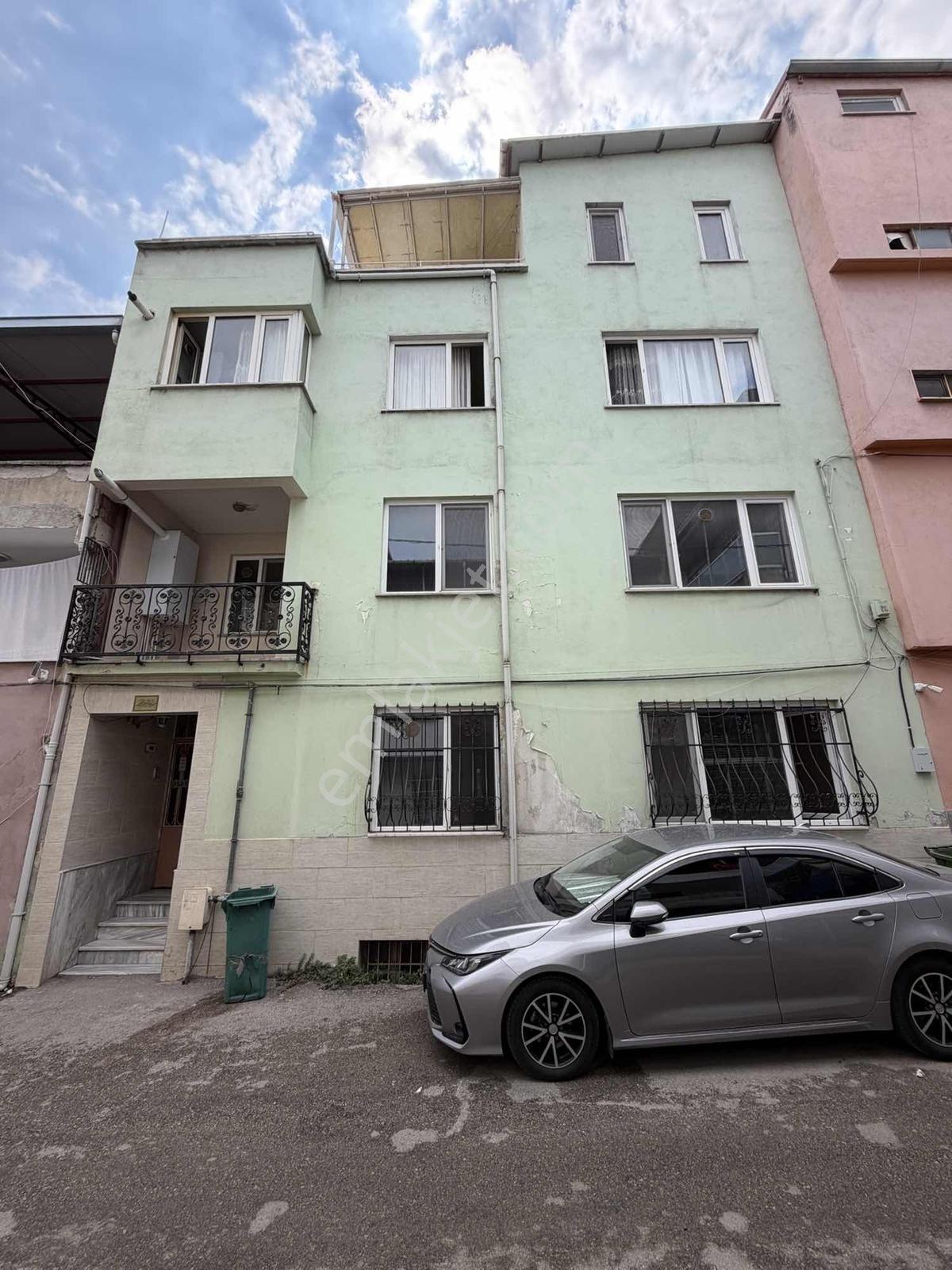 Bağlarbaşı Esentepe Ziraat Parkı Yakınında Satılık 2+1 Daireler