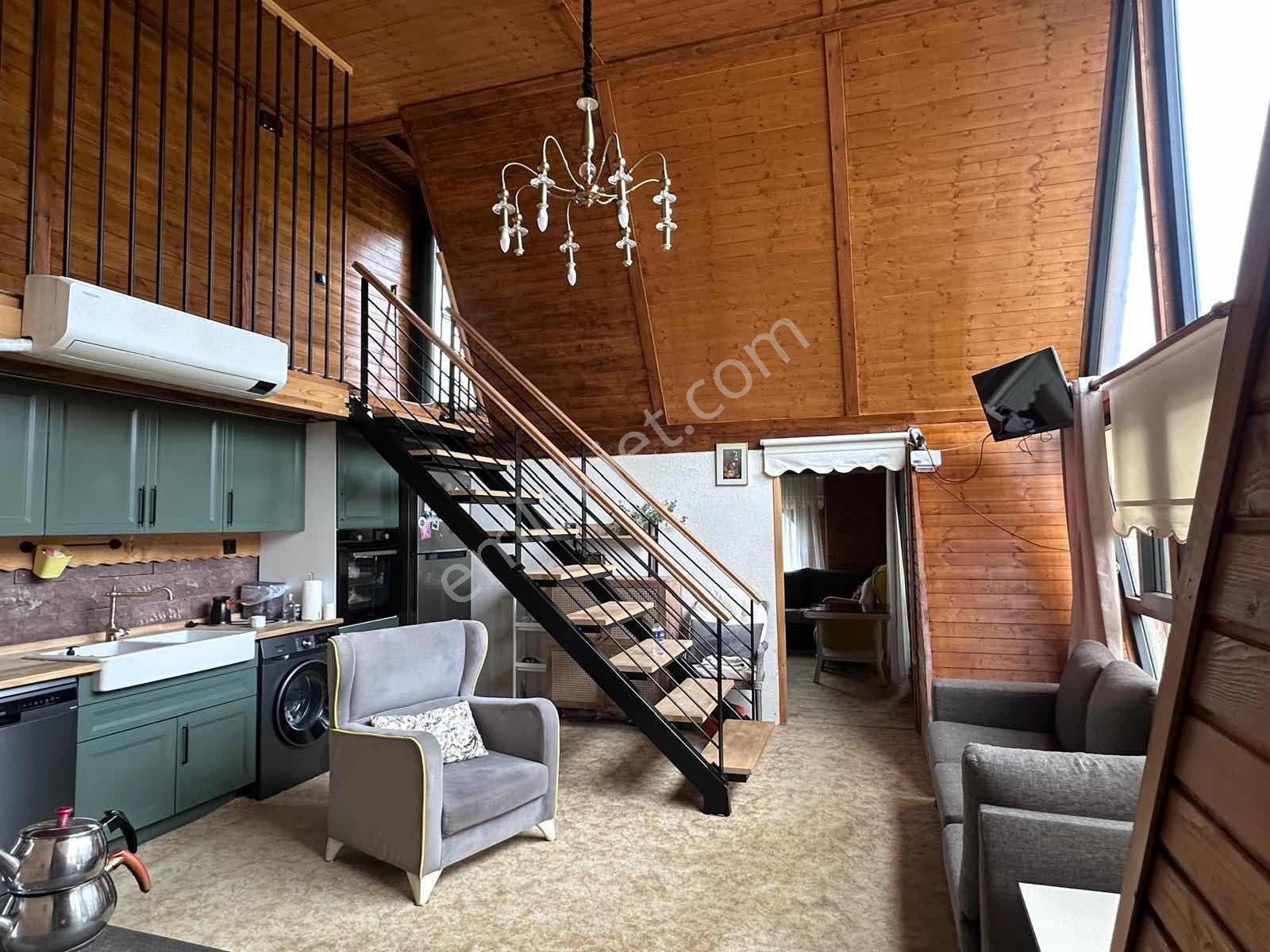 Doğayla İç İçe | 185 M² 3 Katlı, Full Donanımlı Ahşap Villa! — fotoğraf 8