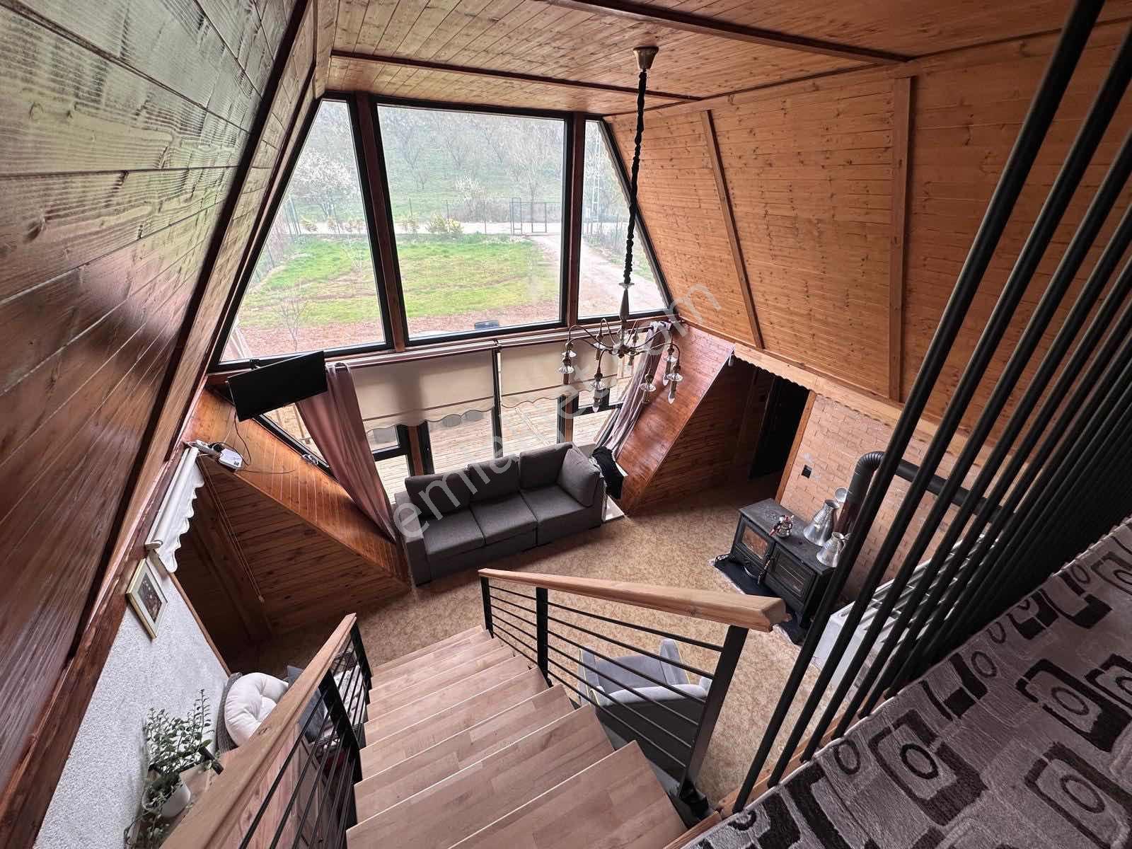 Doğayla İç İçe | 185 M² 3 Katlı, Full Donanımlı Ahşap Villa! — fotoğraf 9