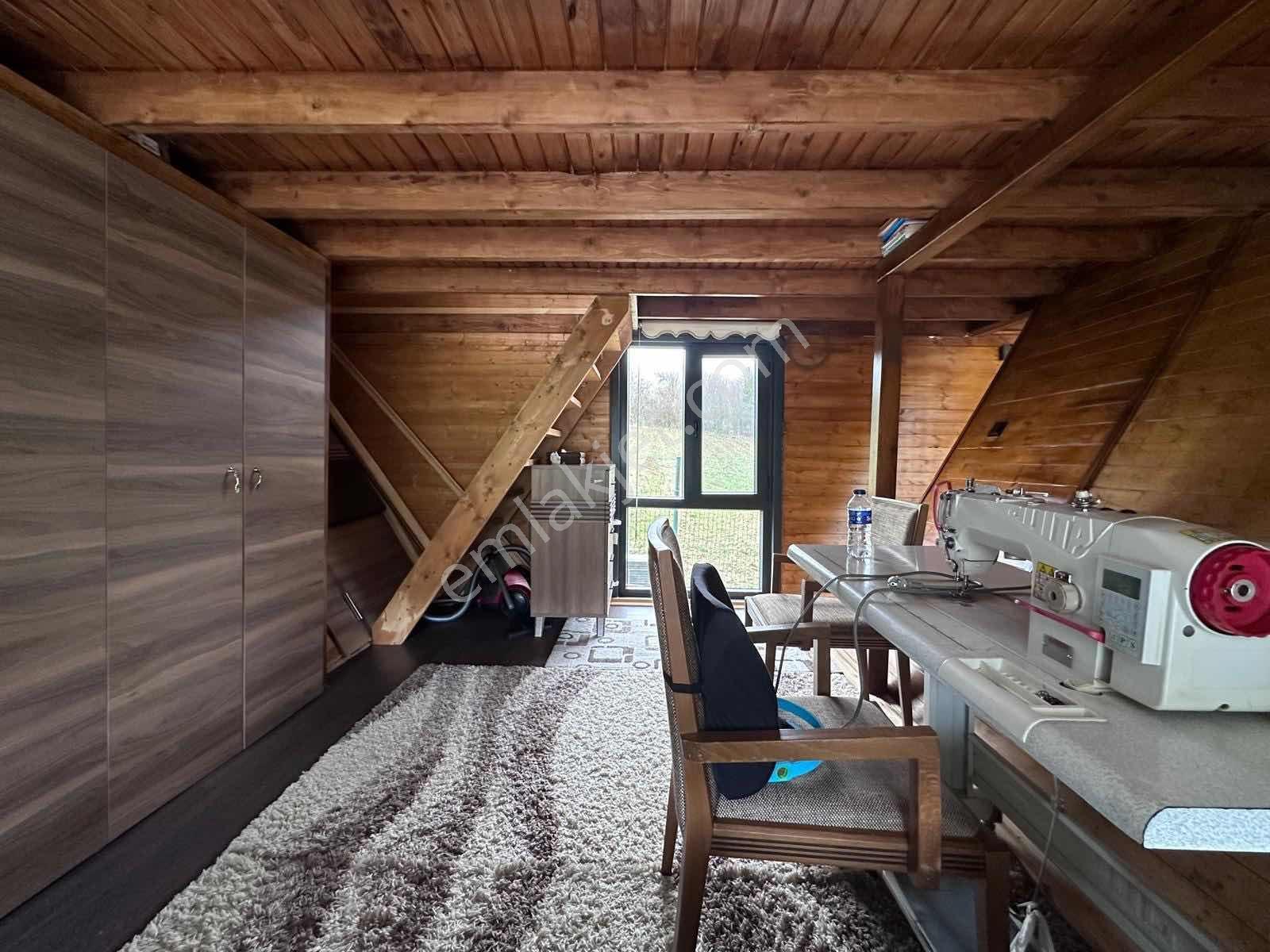 Doğayla İç İçe | 185 M² 3 Katlı, Full Donanımlı Ahşap Villa! — fotoğraf 18