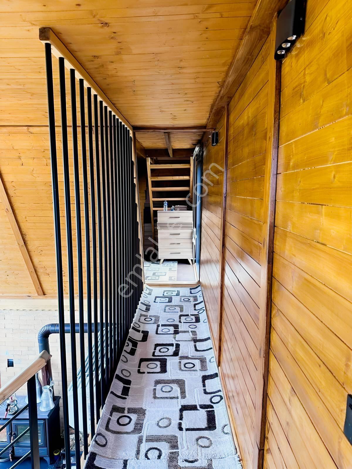 Doğayla İç İçe | 185 M² 3 Katlı, Full Donanımlı Ahşap Villa! — fotoğraf 21