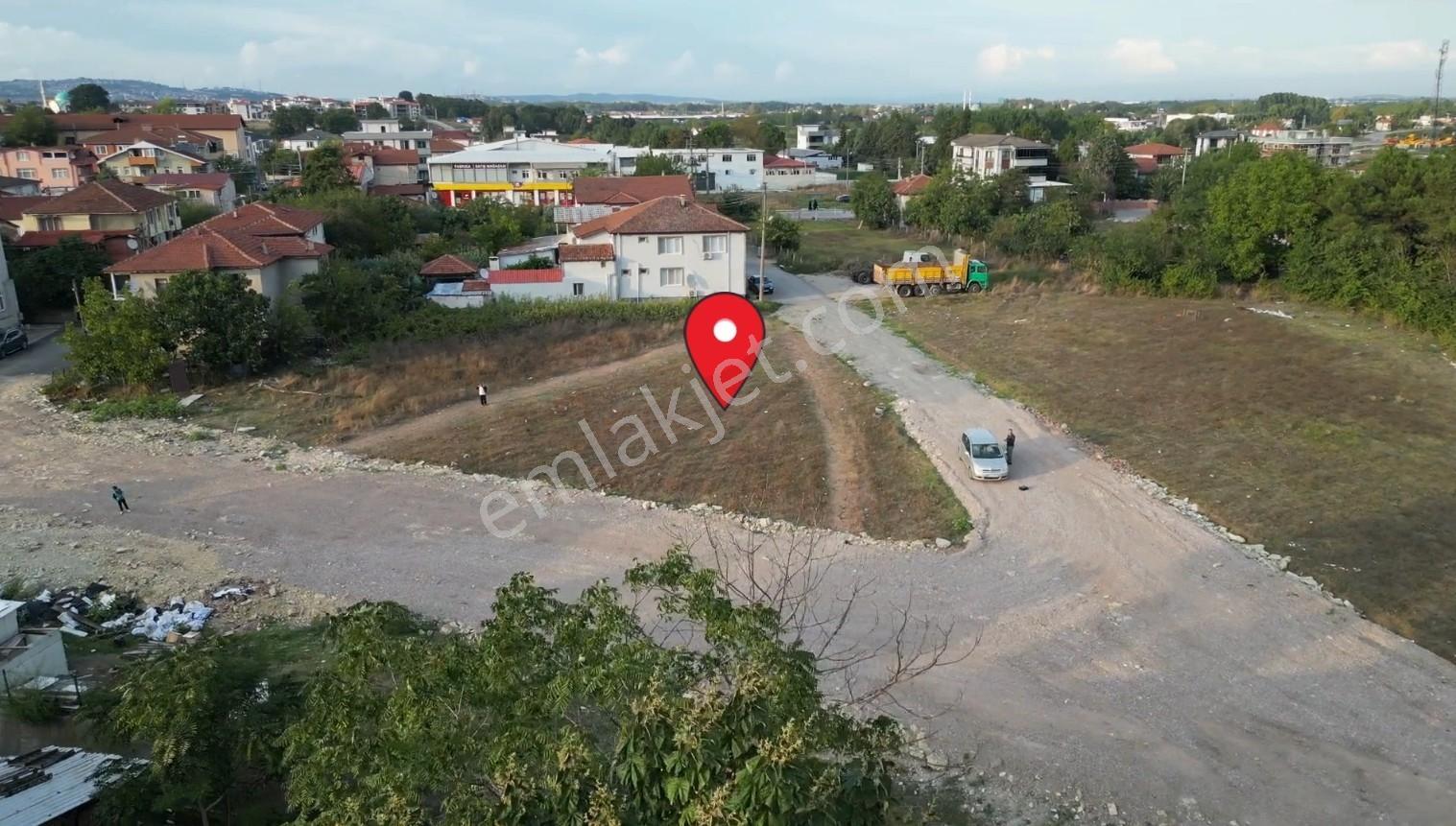 Arifiye Neviyede Merkezi Lokasyonda 557 M² Yatırımlık Konut Arsa