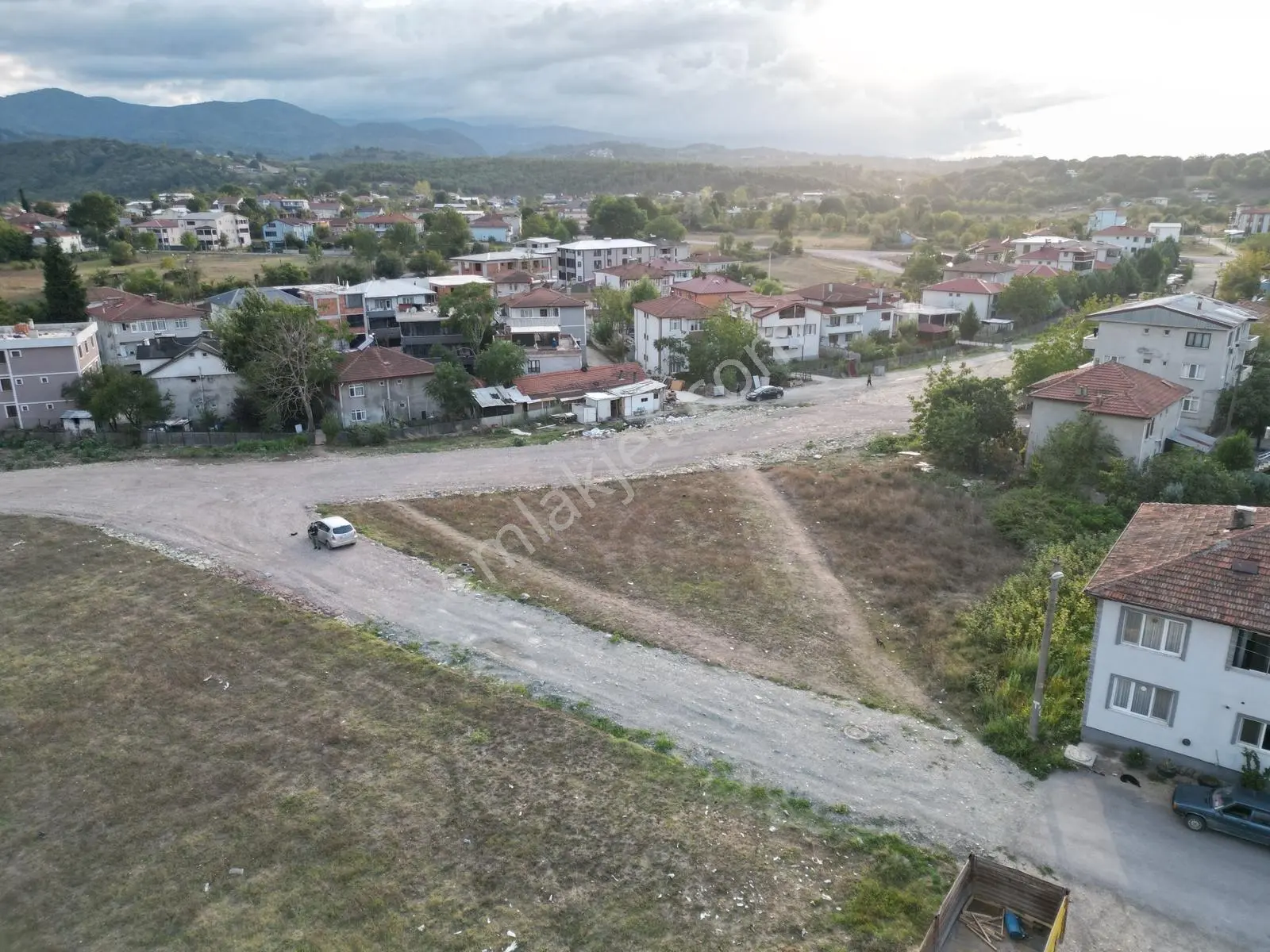 Arifiye Neviyede Merkezi Lokasyonda 557 M² Yatırımlık Konut Arsa — fotoğraf 10