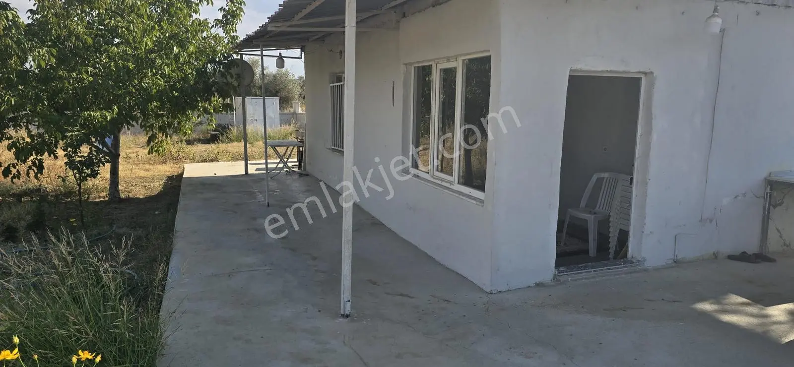 İzmir Menderes Dereköy De Elektirik Suyu Olan Satılık Bahçe