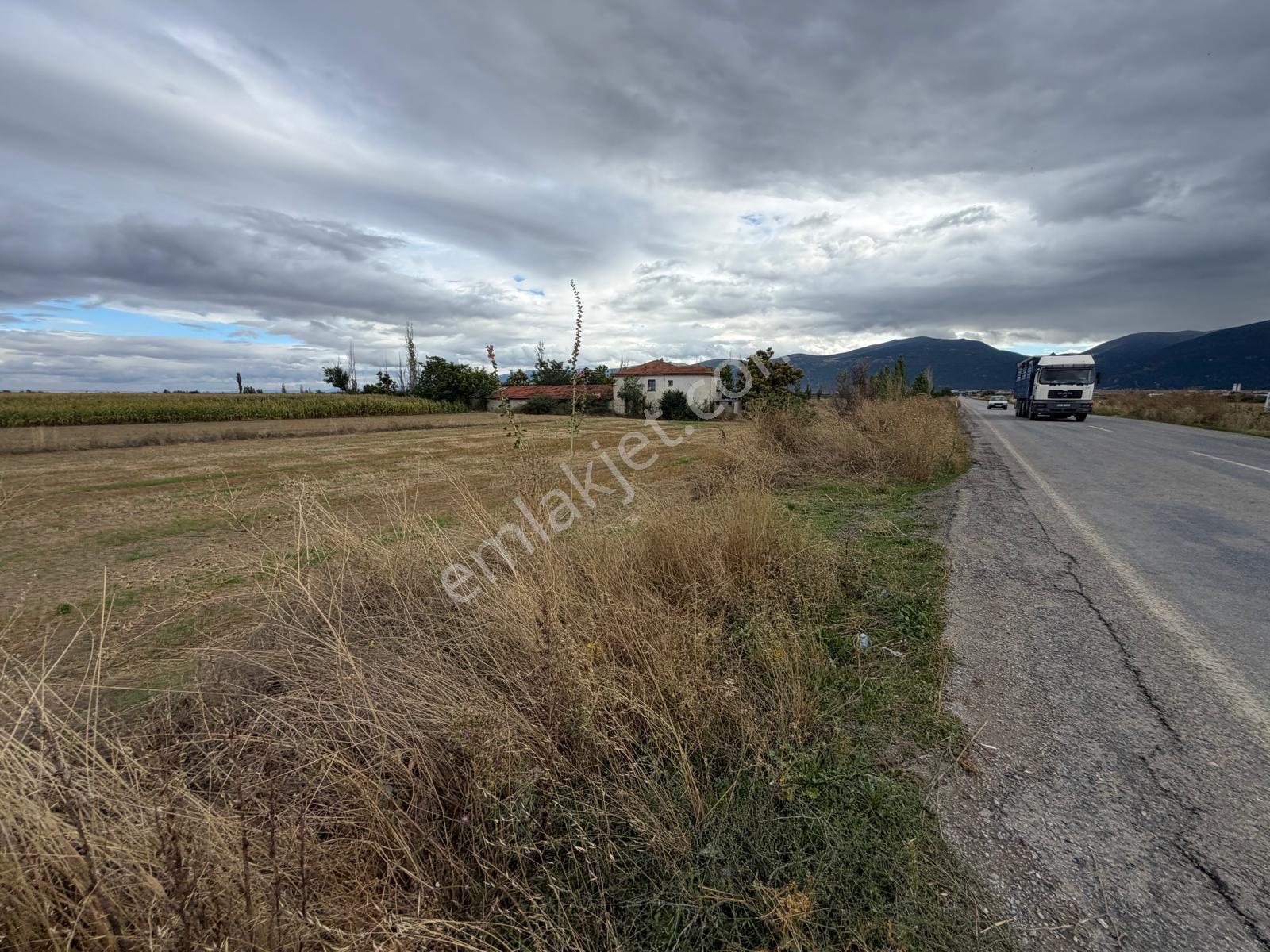 Yüksel Emlaktan Satılık Arsa — fotoğraf 10