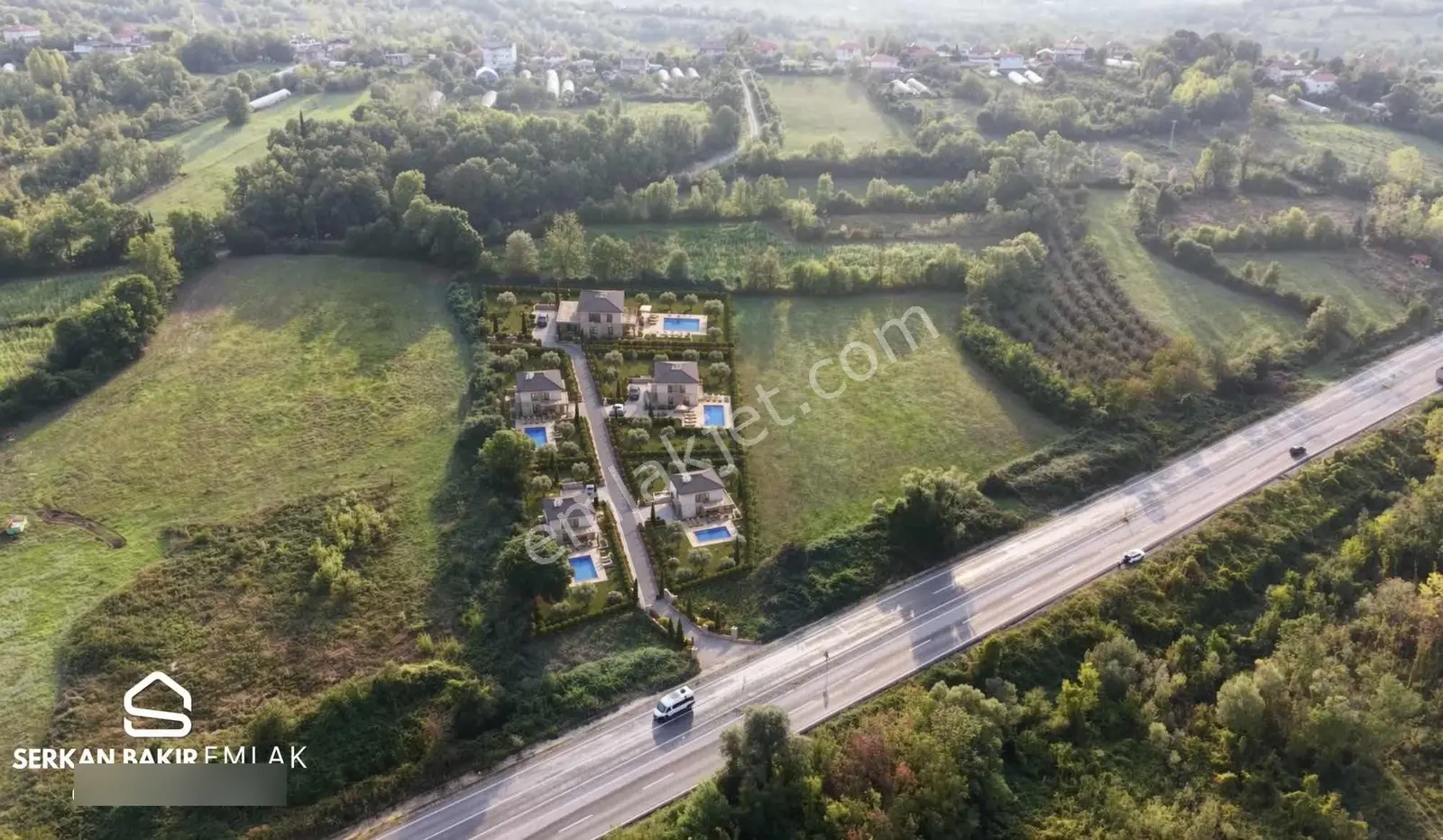 Satılık Villalık İmarlı Arsa Yol Su Elektrik Var — fotoğraf 3