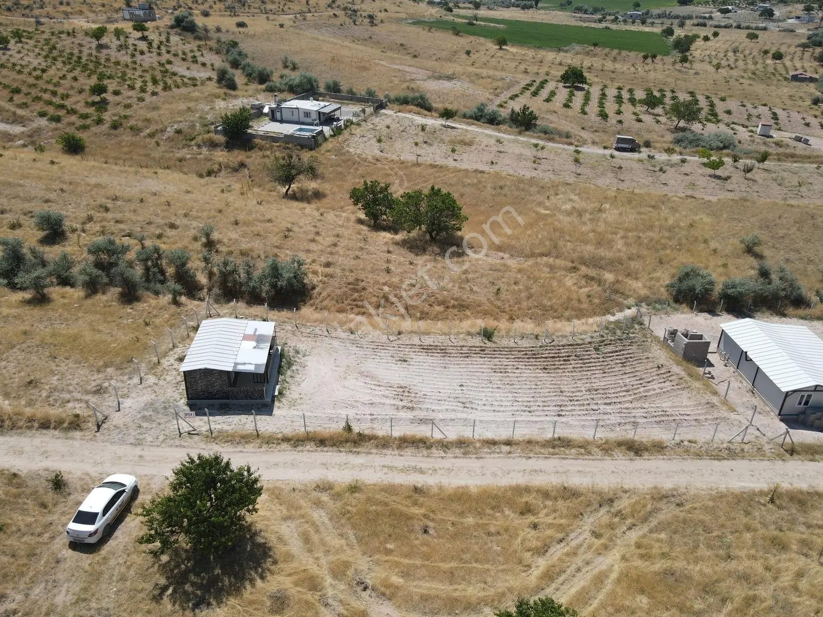 Şanlıbaba Emlak'tan Çat'ta Hobi Bahçesi