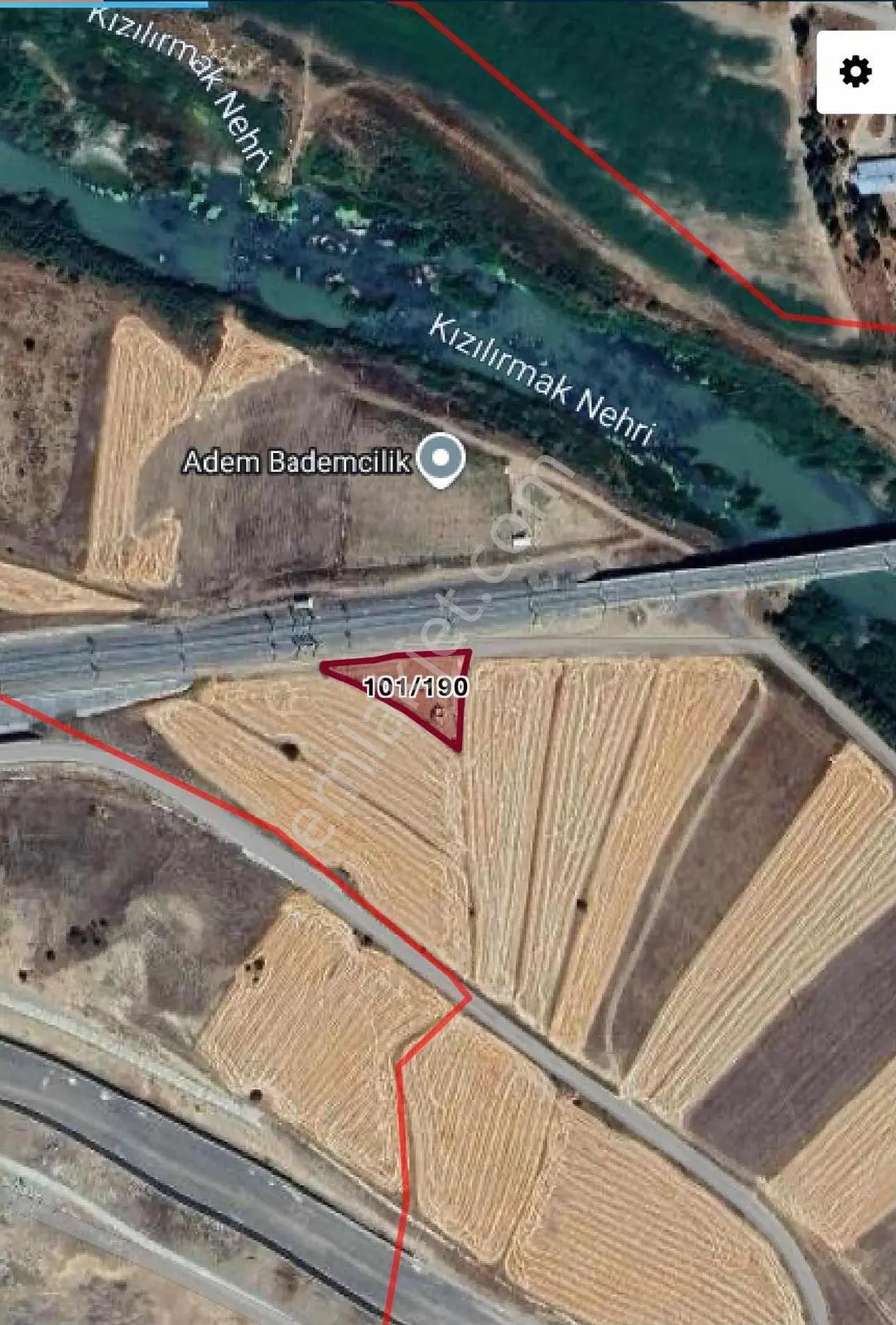 Özyalçın'dan Serpincik'te Tek Tapu Etrafı Çevrili Fırsat Bahçe — fotoğraf 2