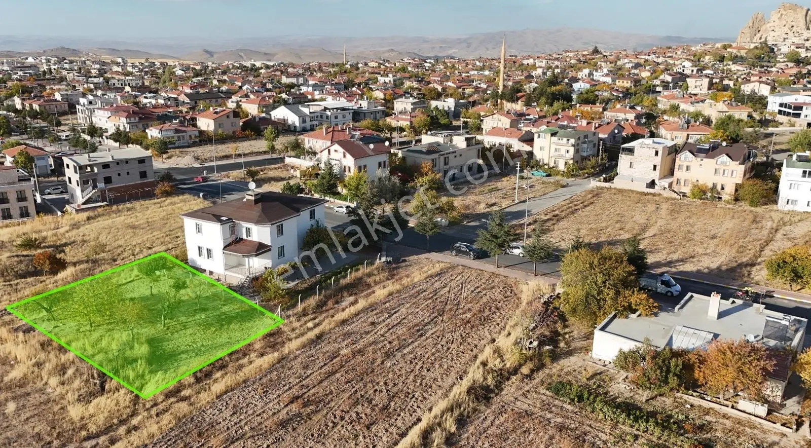 Şanlıbaba Emlak'tan Uçhisarda Satılık 600 M² İmarlı Arsa — fotoğraf 4