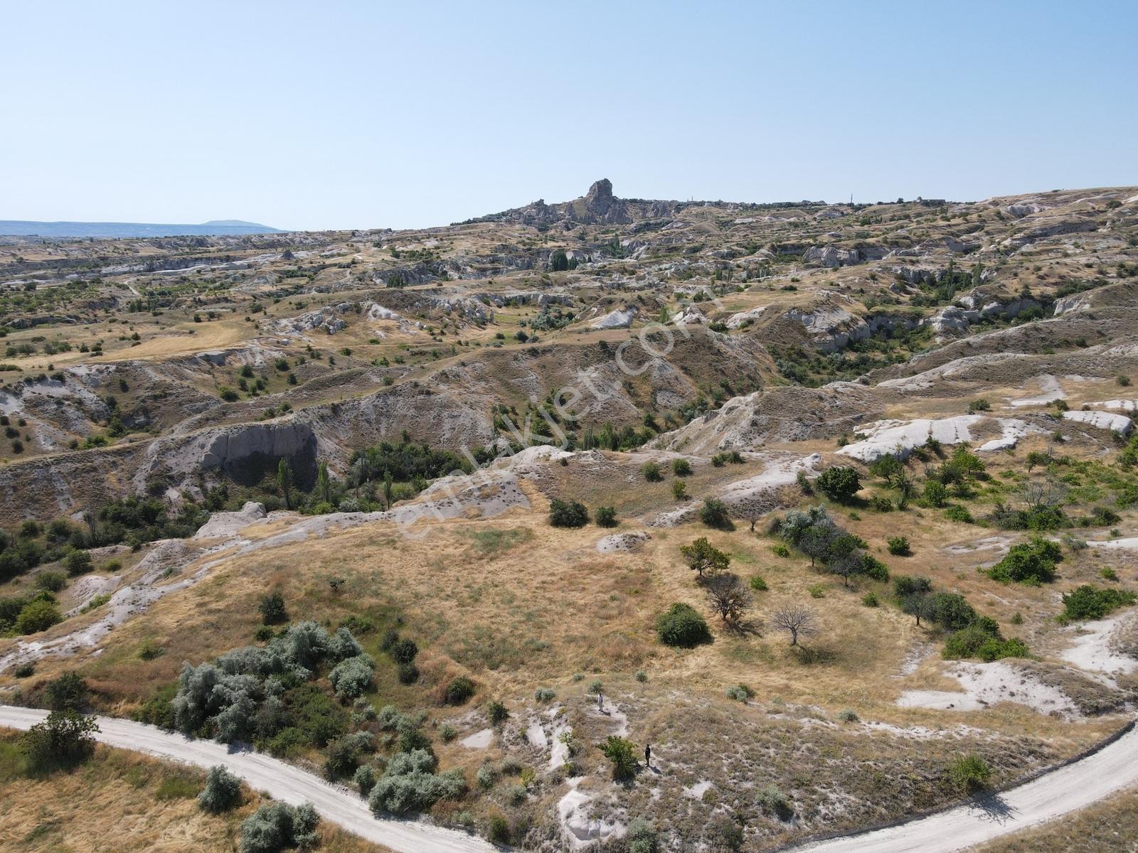 Şanlıbaba Emlak'tan Uçhisar'da Vadi Manzaralı Arazi — fotoğraf 3