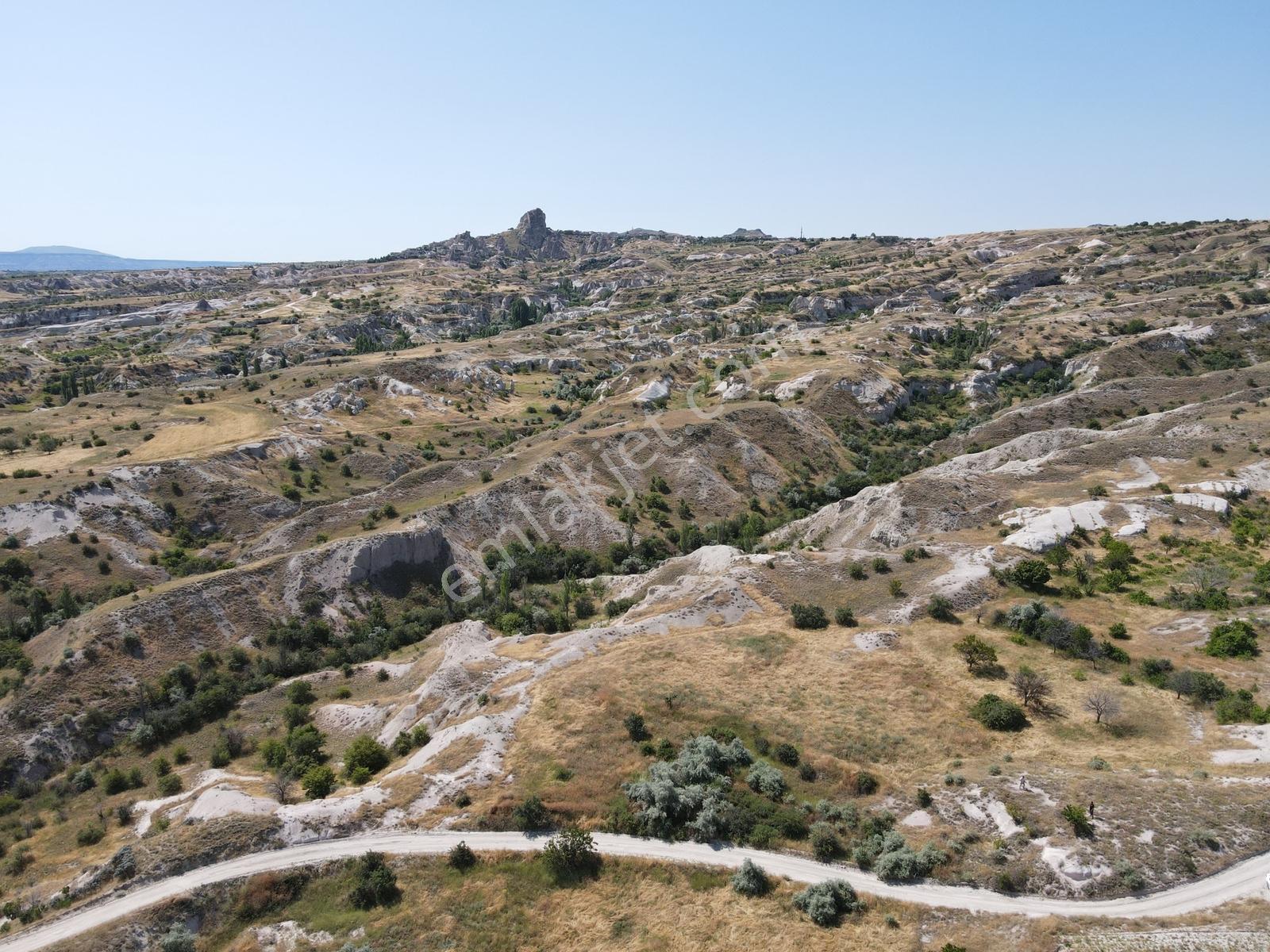 Şanlıbaba Emlak'tan Uçhisar'da Vadi Manzaralı Arazi — fotoğraf 4