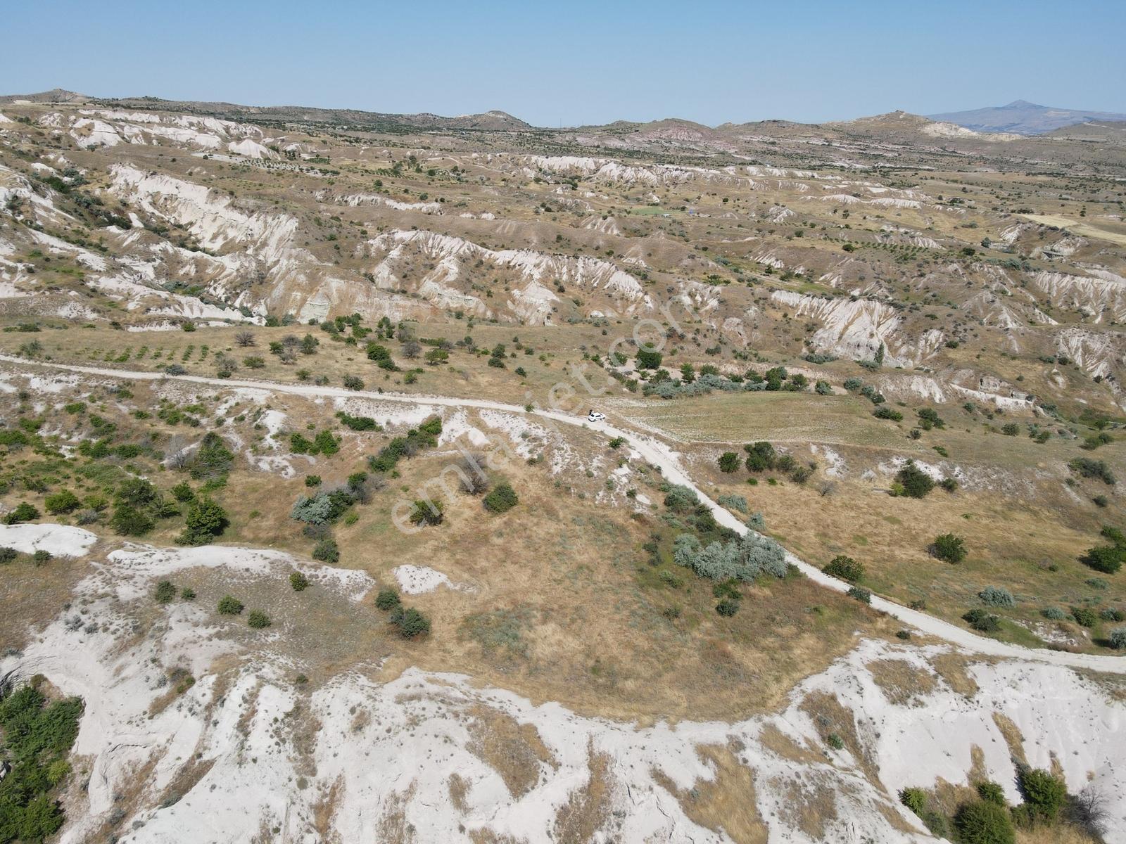 Şanlıbaba Emlak'tan Uçhisar'da Vadi Manzaralı Arazi — fotoğraf 11