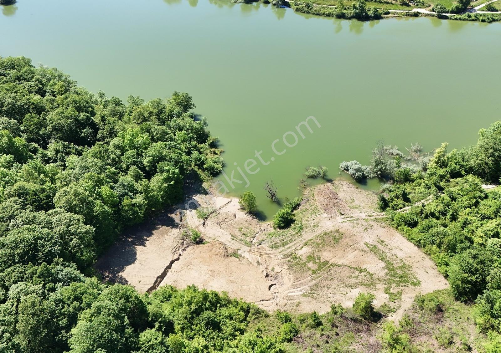 Kartepe Ketence Kurtdere Göleti'ne Sıfır %5 İmarlı 4297m² Tarla — fotoğraf 4