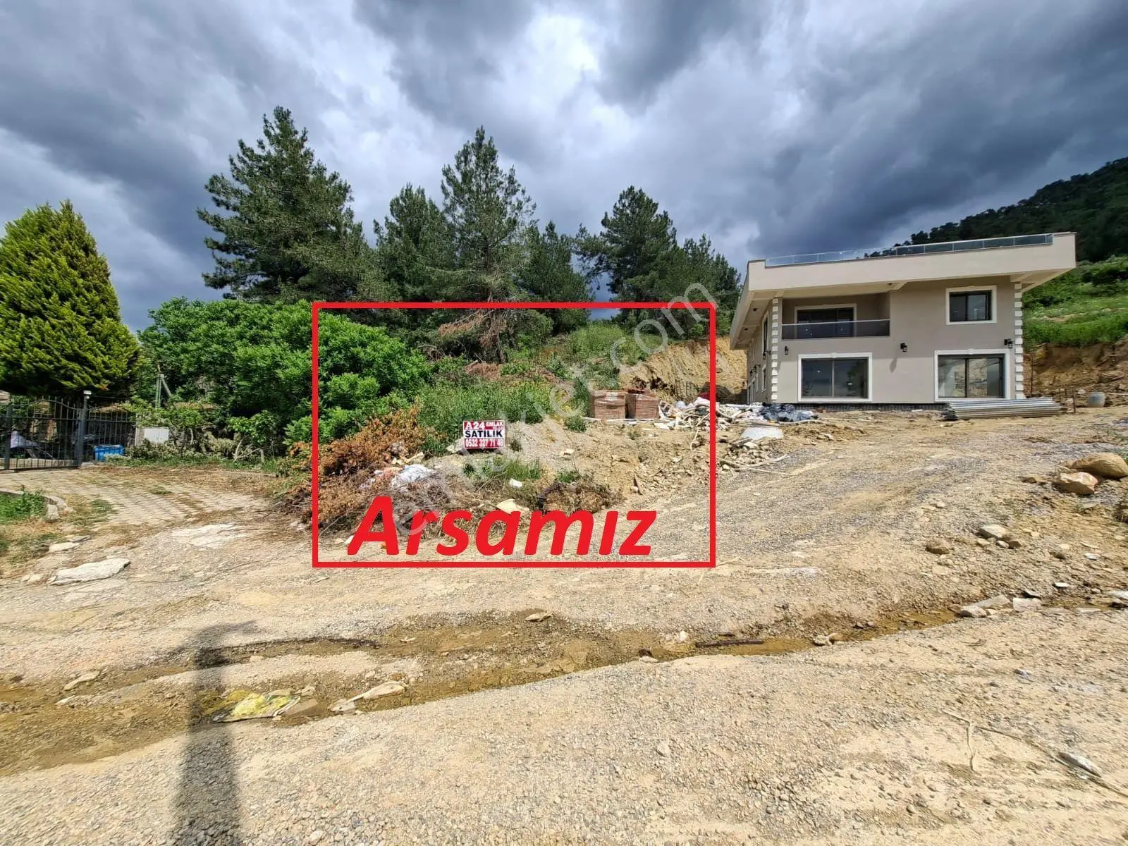 Kemalpaşada Satılık İmarlı Arsa Aşağı Kızılcada Harika Lokasyonda 701 M² — fotoğraf 2