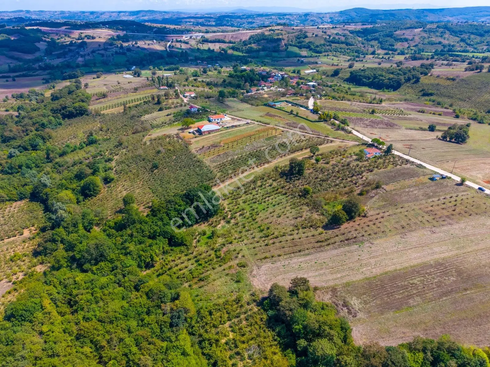 Kandıra Hüdaverdiler'de Asfalta 1 Parsel Yol Hakkı Olan 3.753m² — fotoğraf 4