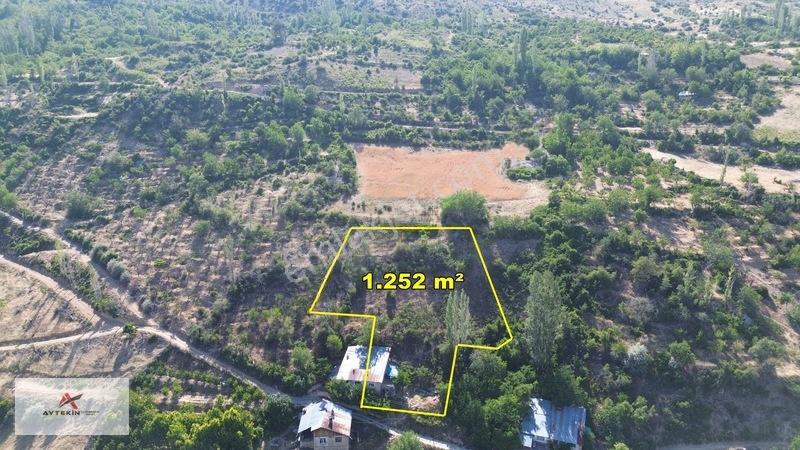 Başyayla Üzümlü Mahallesi'nde 1.252 M² Arsa İçerisinde Kerpiç Ev — fotoğraf 4