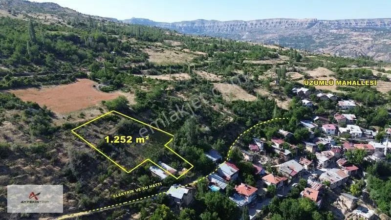 Başyayla Üzümlü Mahallesi'nde 1.252 M² Arsa İçerisinde Kerpiç Ev — fotoğraf 5